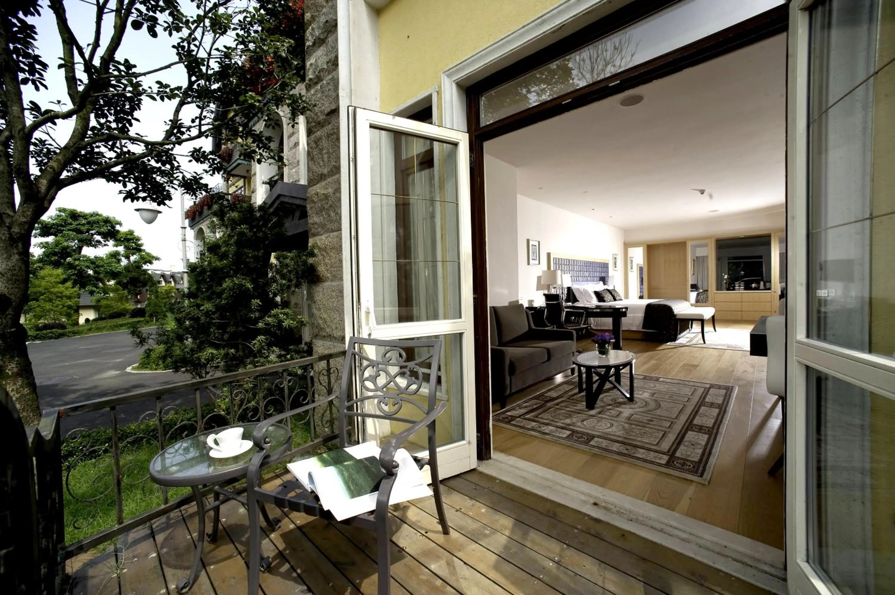 Balcony/Terrace in The Interlaken OCT Hotel