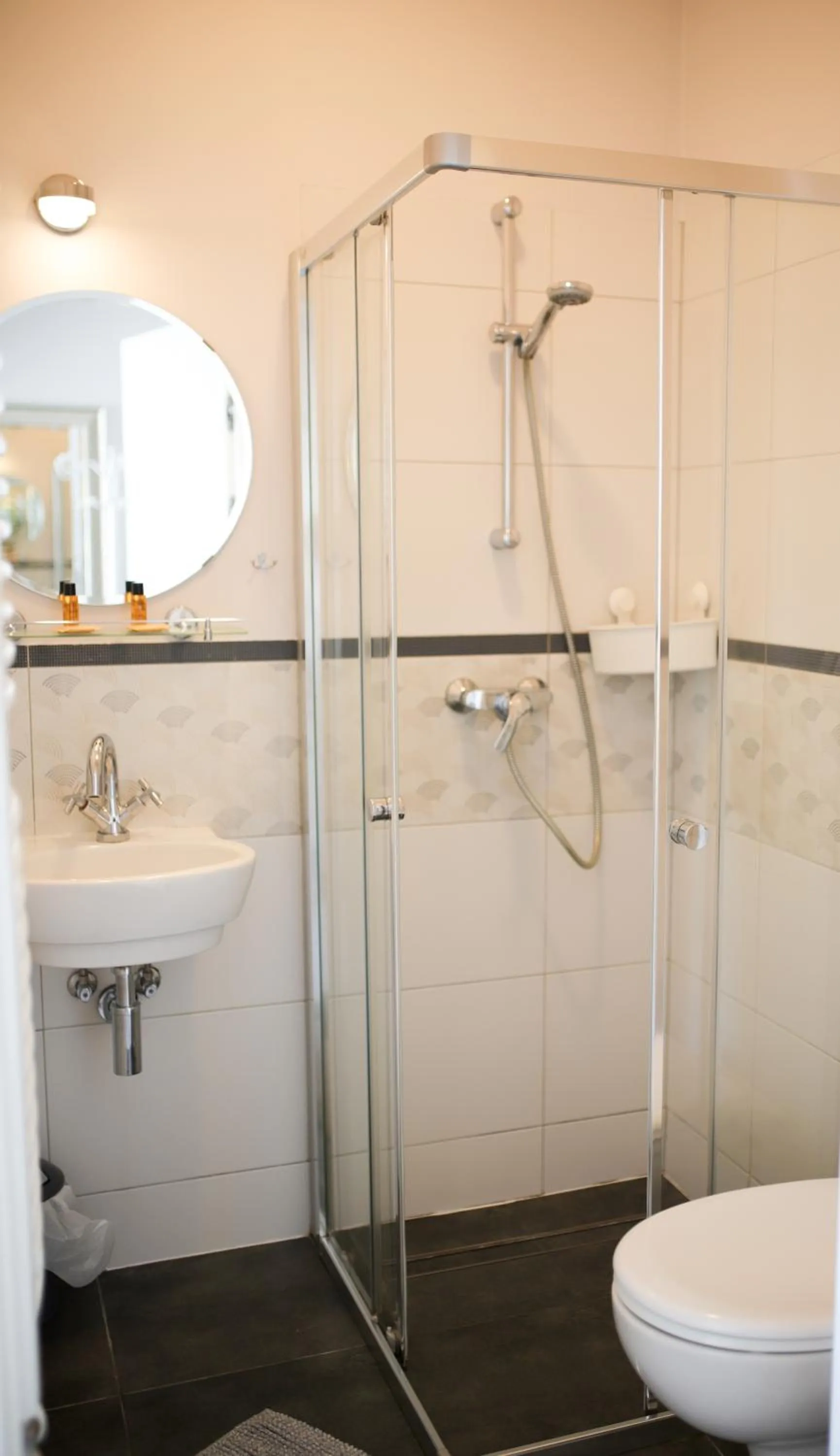 Bathroom in Willa Puck