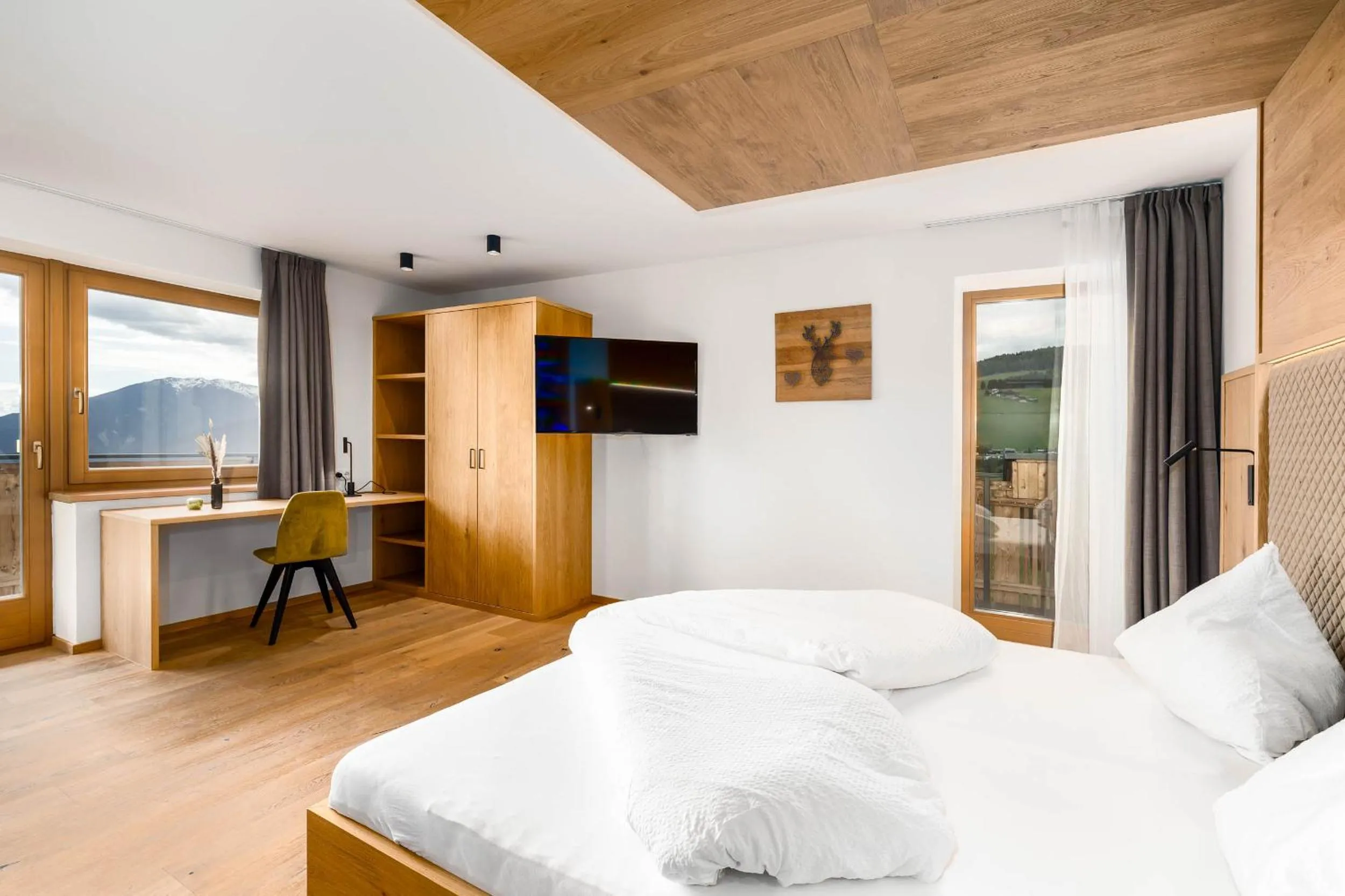 Photo of the whole room, Bed in Hotel Pfeiferhof