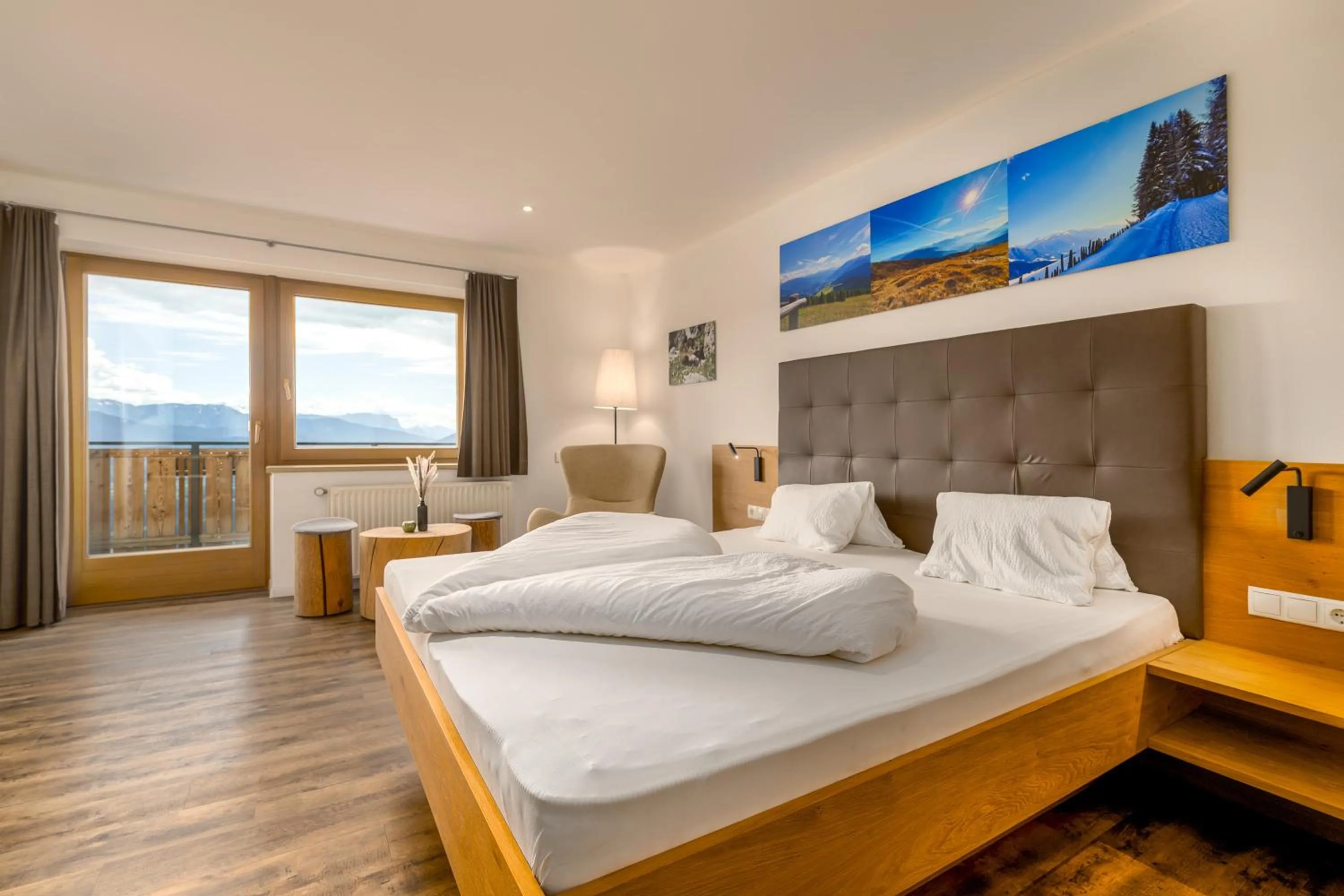 Photo of the whole room, Bed in Hotel Pfeiferhof