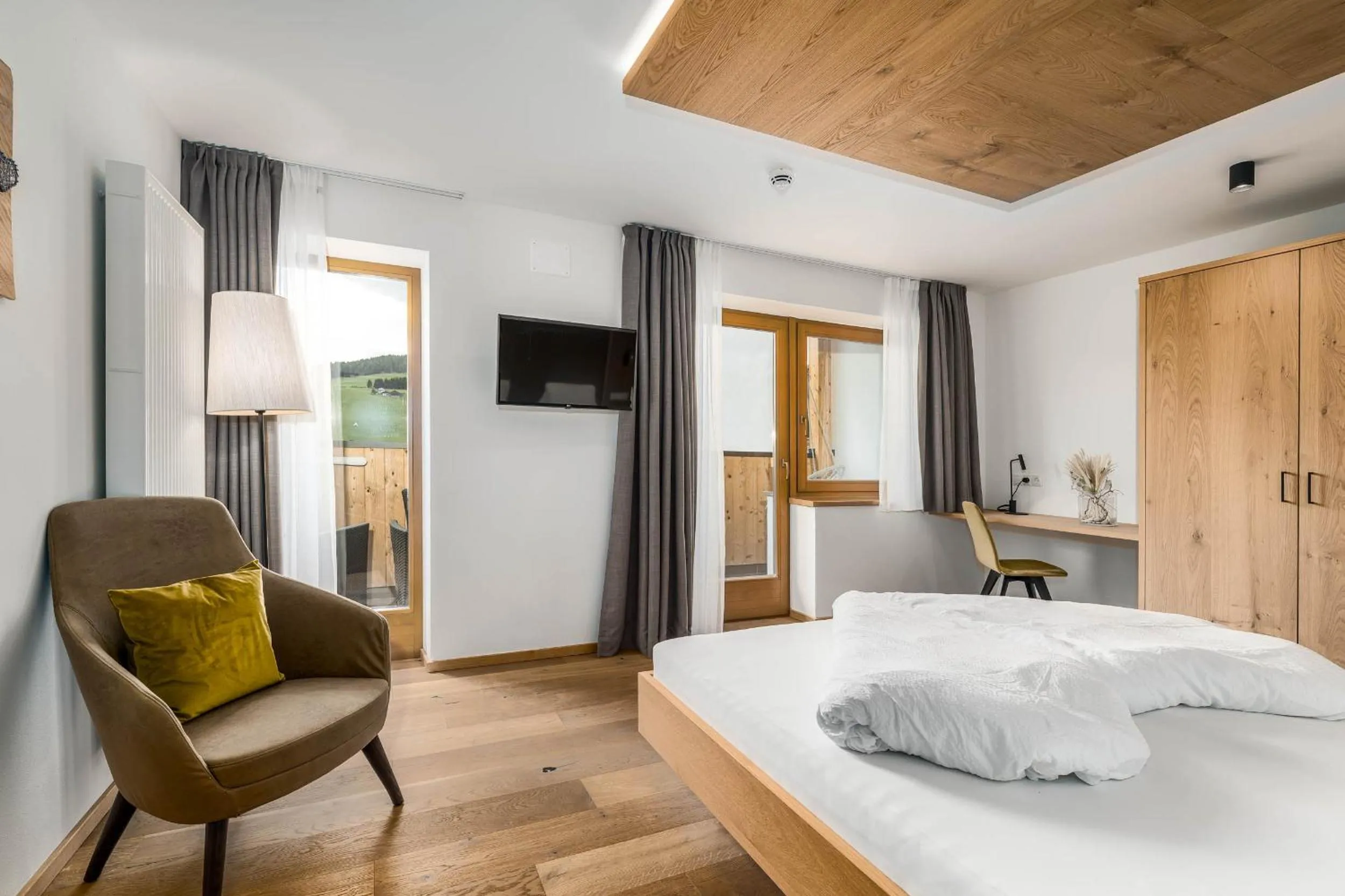 Photo of the whole room, Bed in Hotel Pfeiferhof