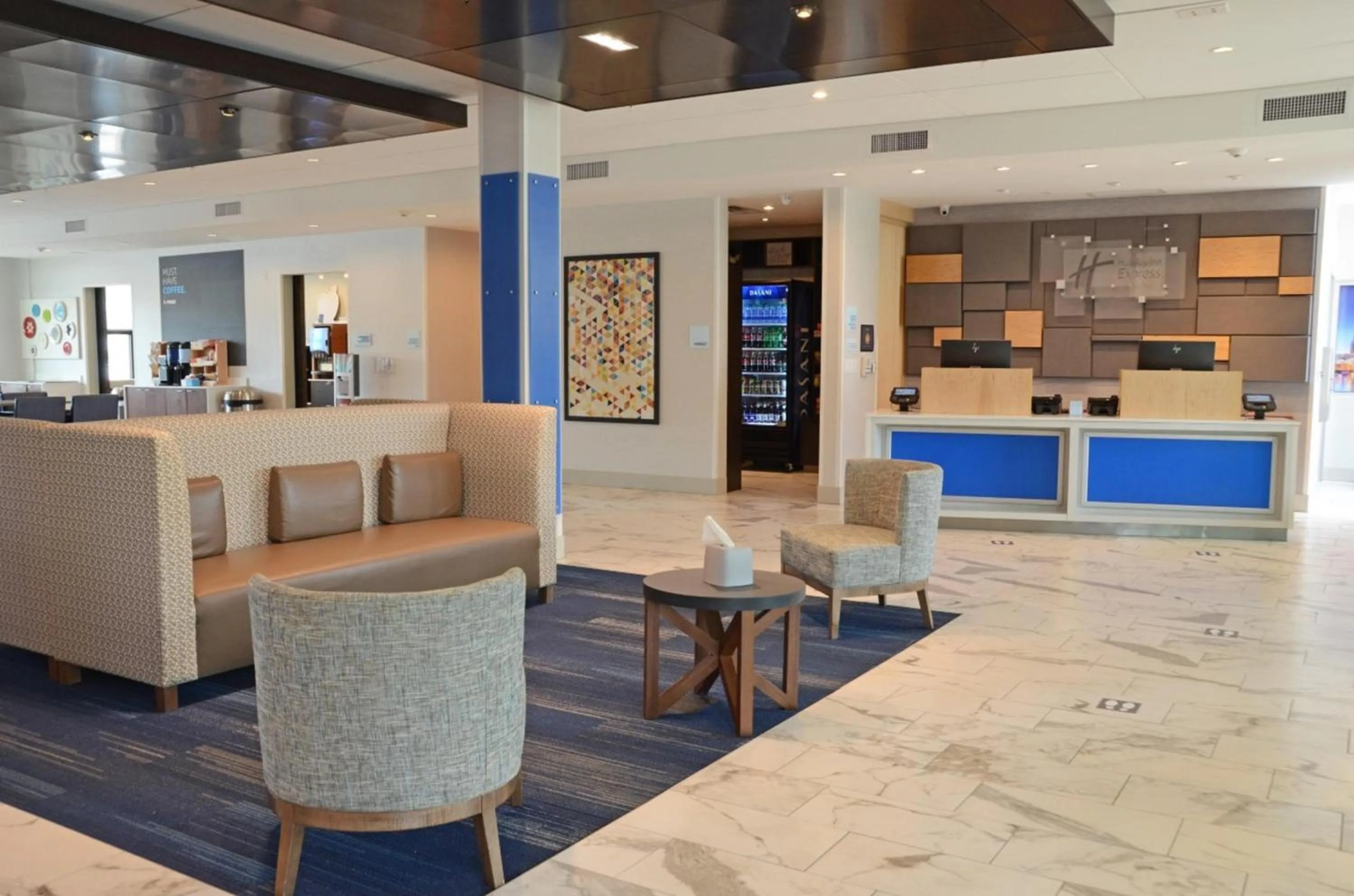 Lobby or reception in Holiday Inn Express & Suites Franklin - Berry Farms by IHG