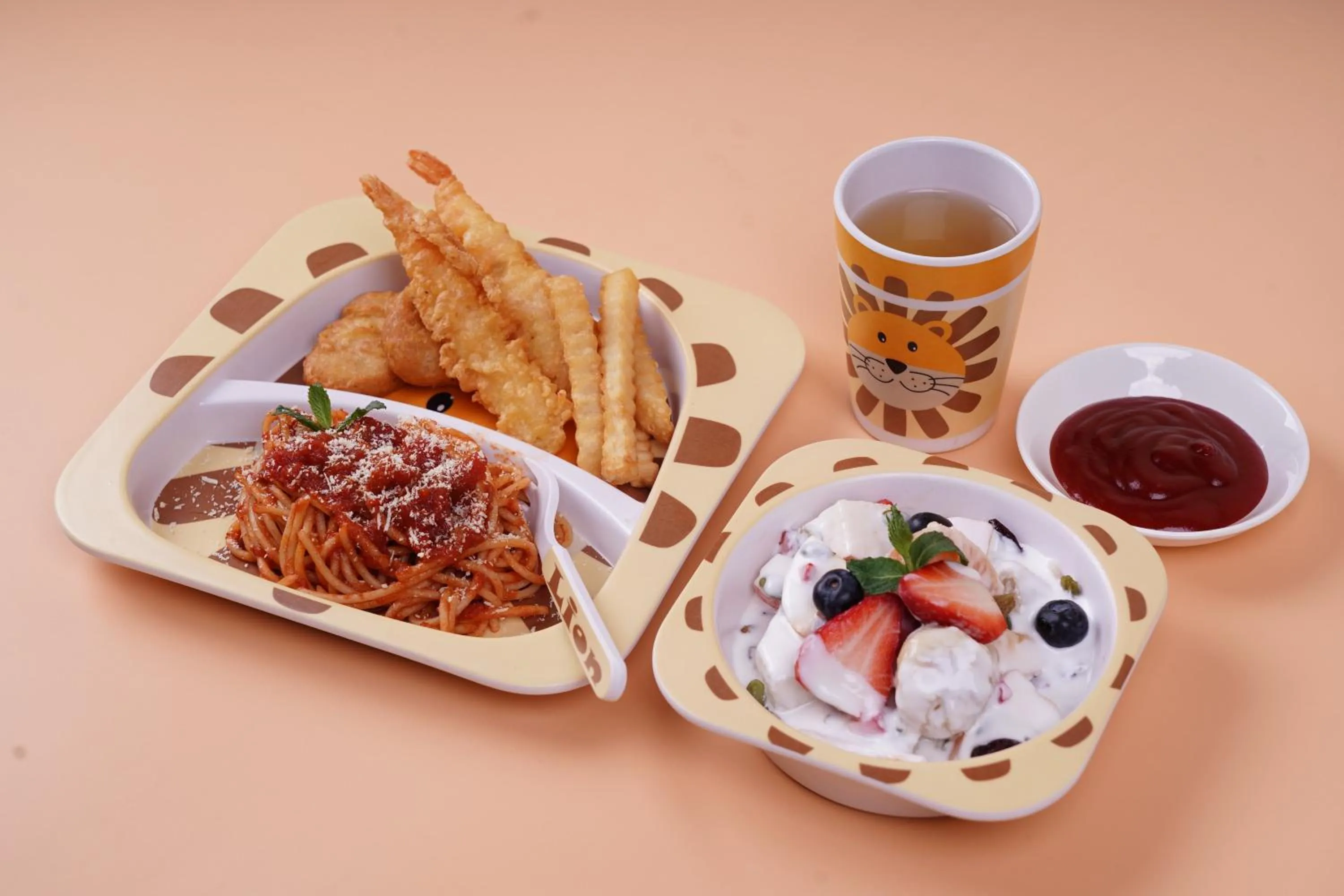 Restaurant/places to eat in Crowne Plaza Dalian Sports Center by IHG