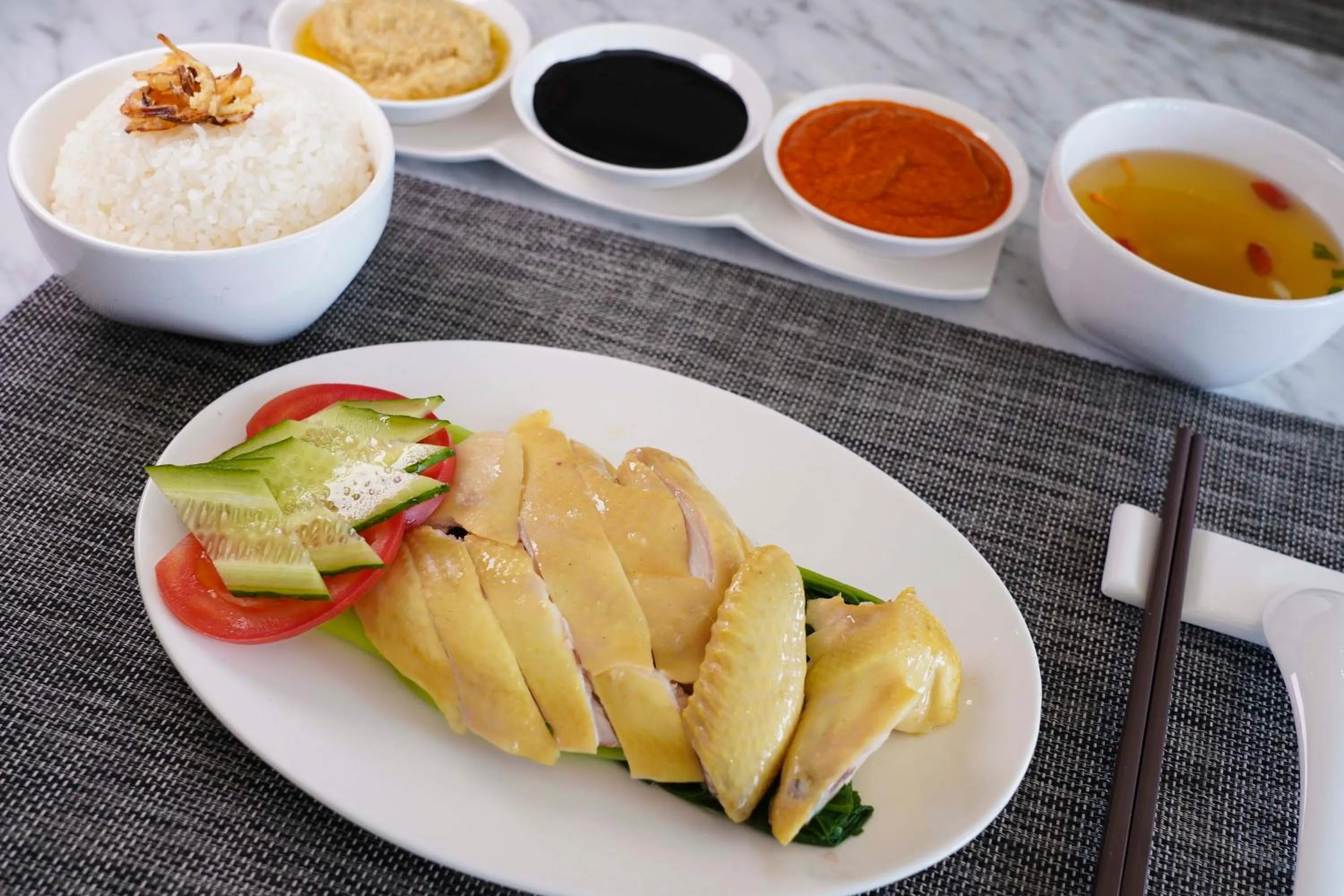 Restaurant/places to eat in Crowne Plaza Dalian Sports Center by IHG