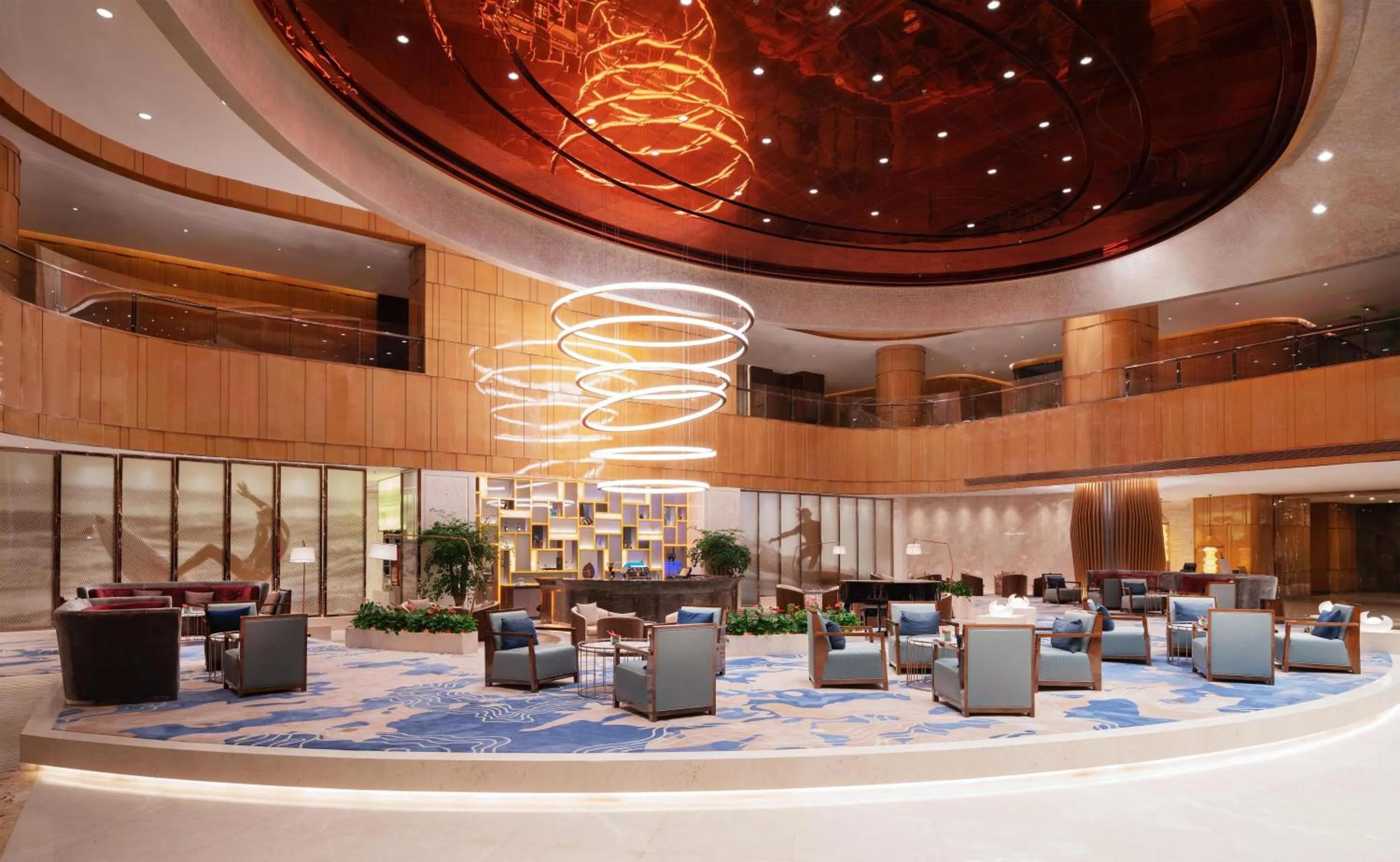 Lounge or bar in Crowne Plaza Dalian Sports Center by IHG