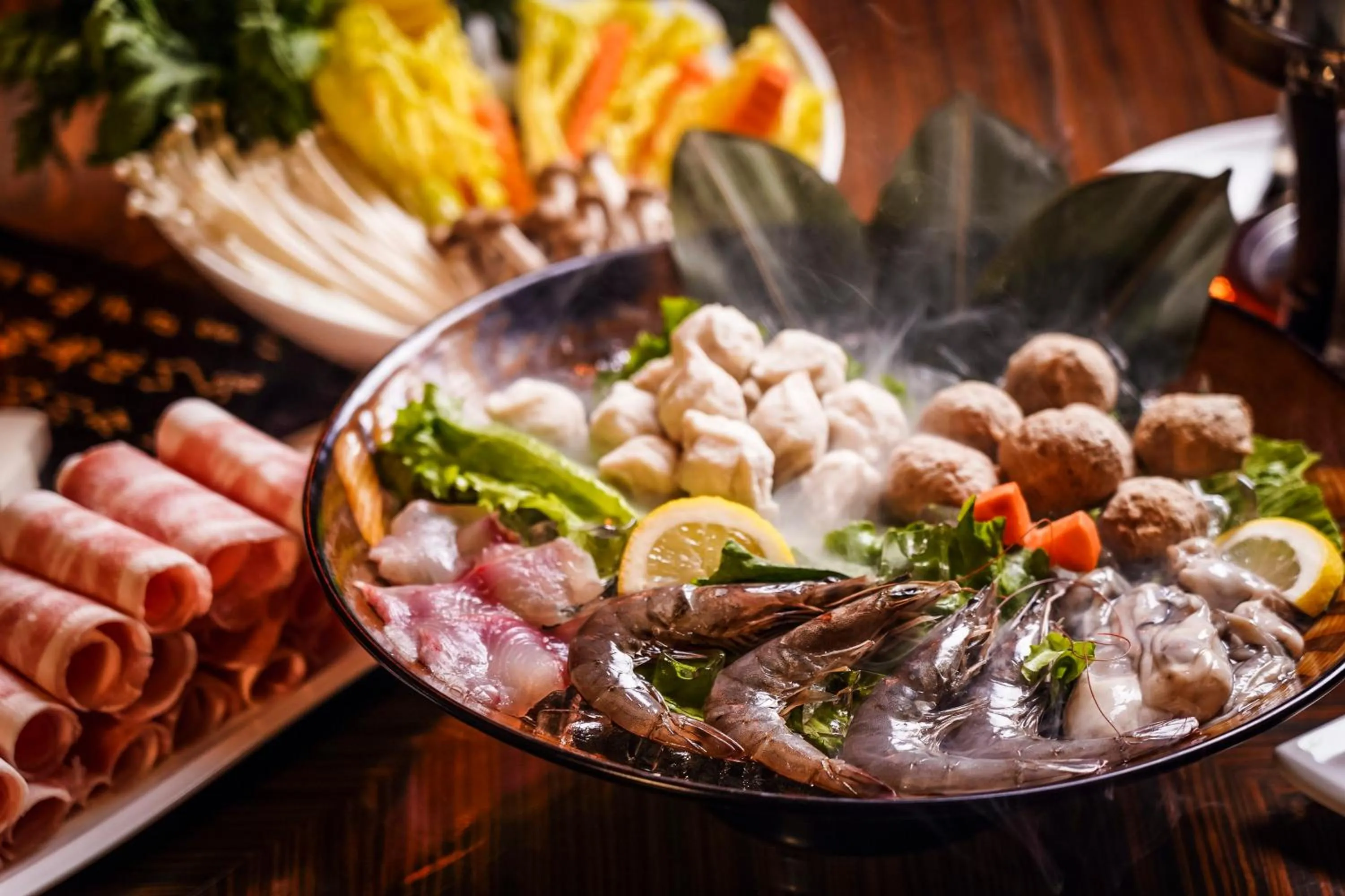 Restaurant/places to eat in Crowne Plaza Dalian Sports Center by IHG