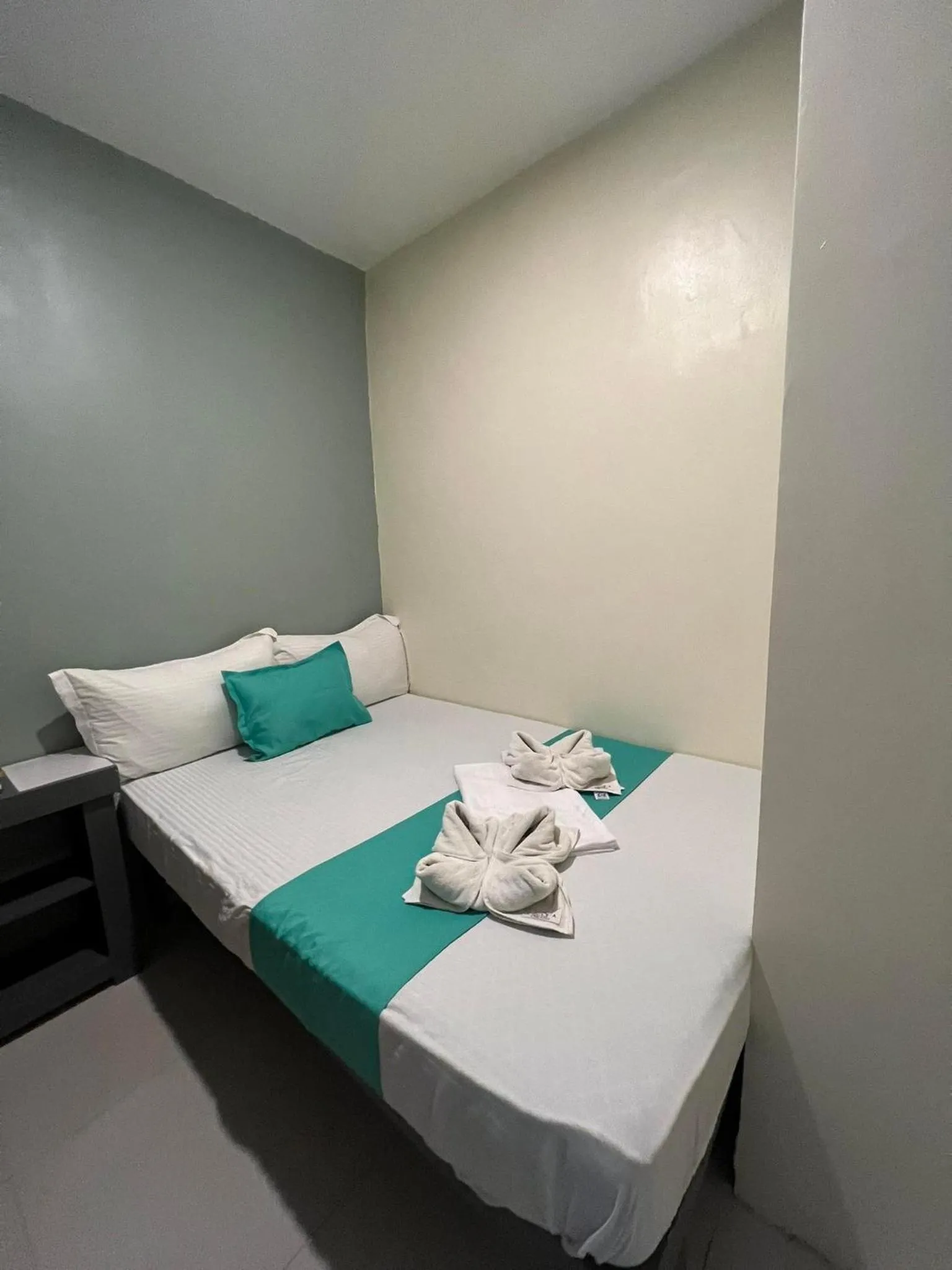 Bed in Laule'a Hostel