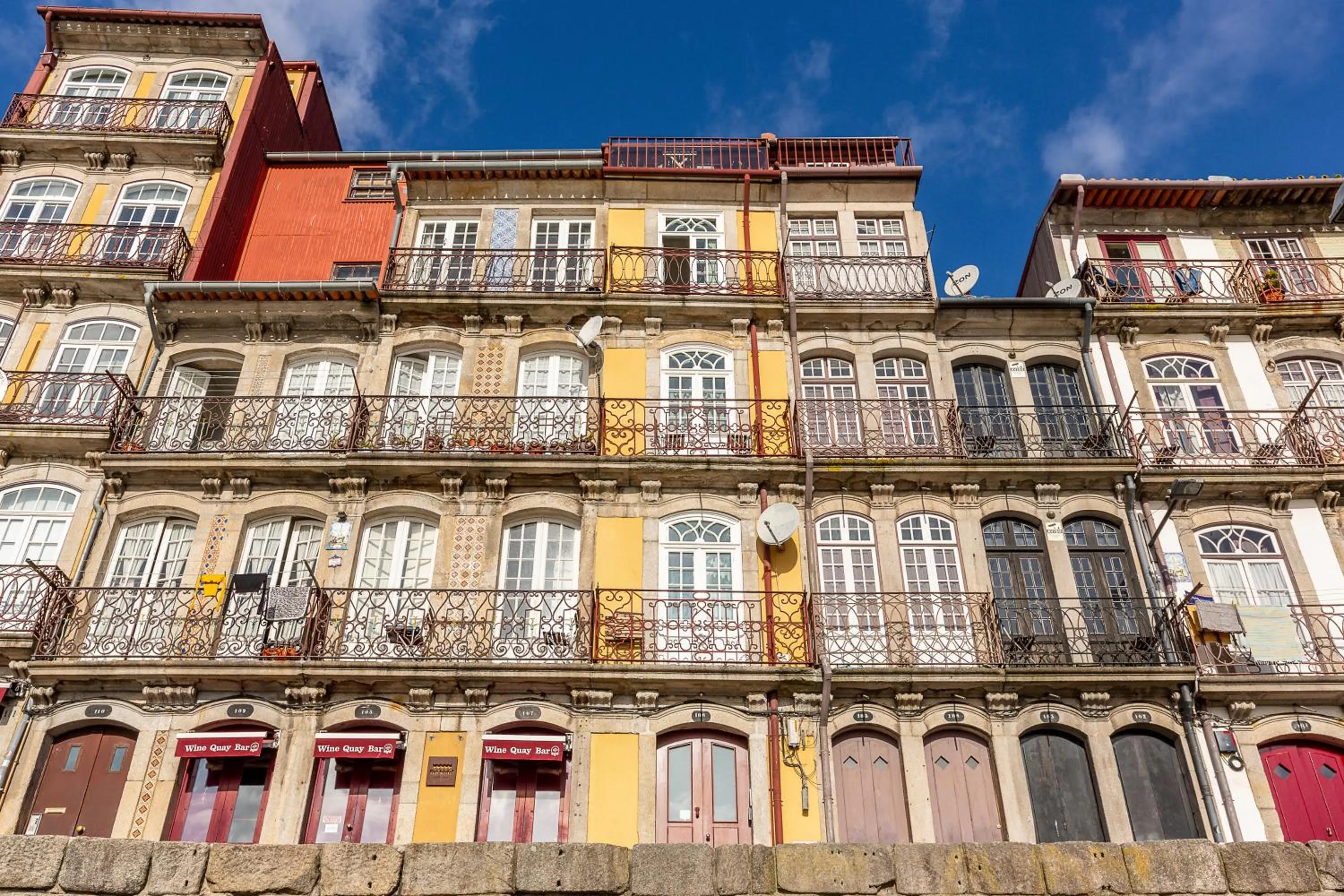 Facade/entrance in YOUROPO - Ribeira Porto