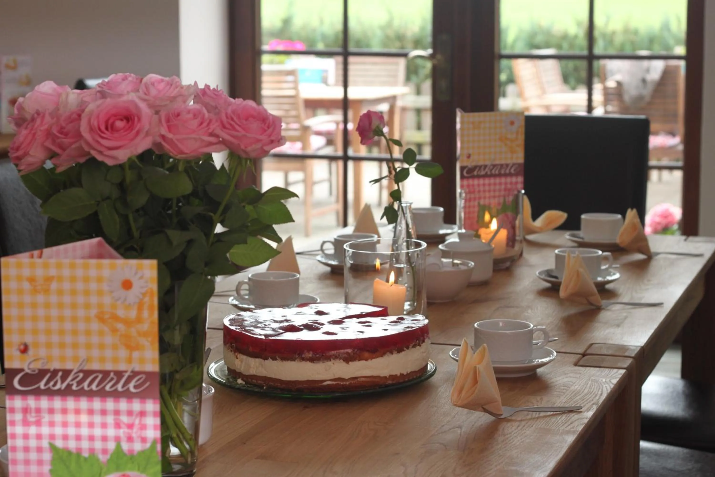 Restaurant/places to eat in Residenz am Ostufer