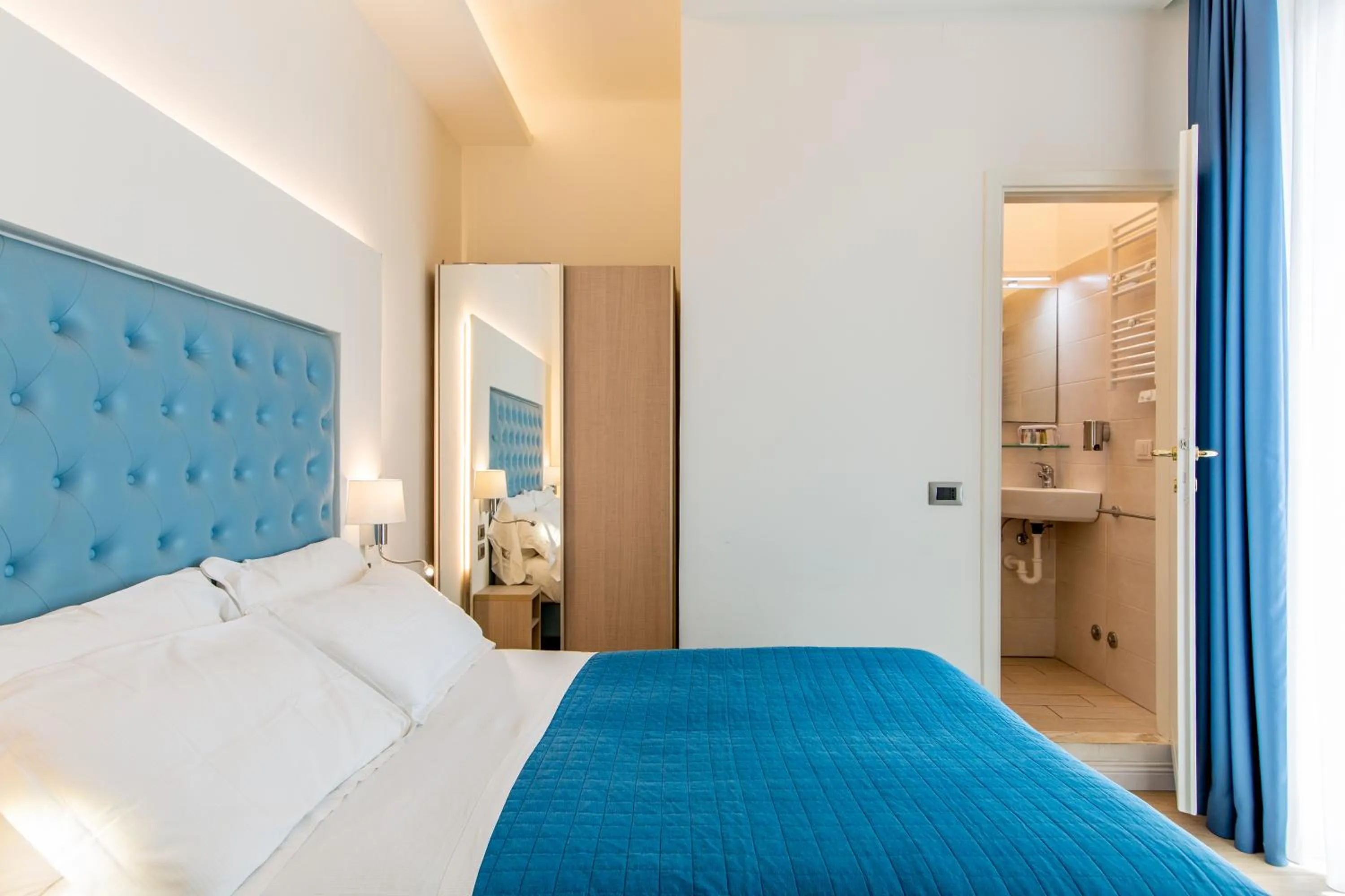 Bed in Hotel Italia Boutique