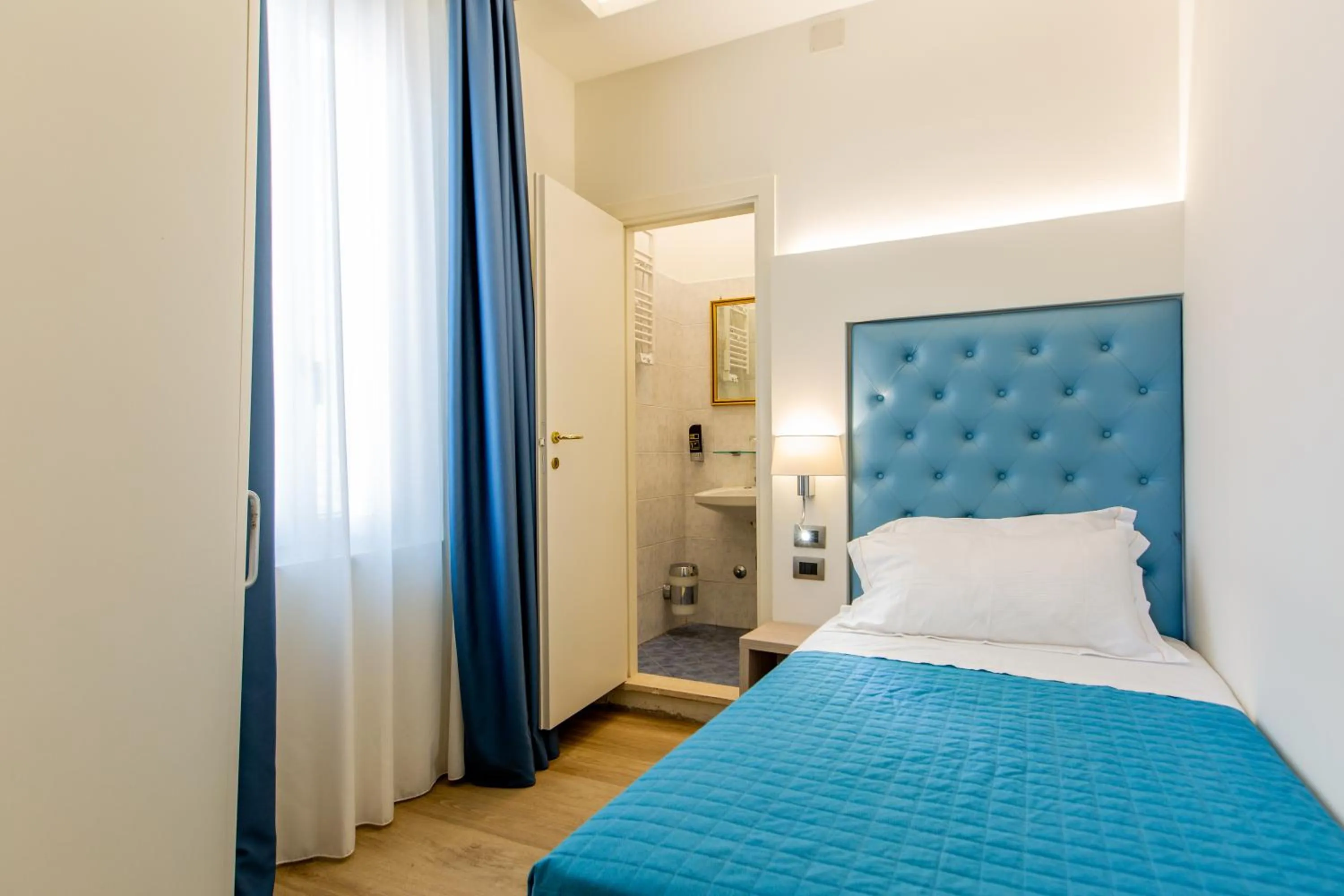 Bed in Hotel Italia Boutique