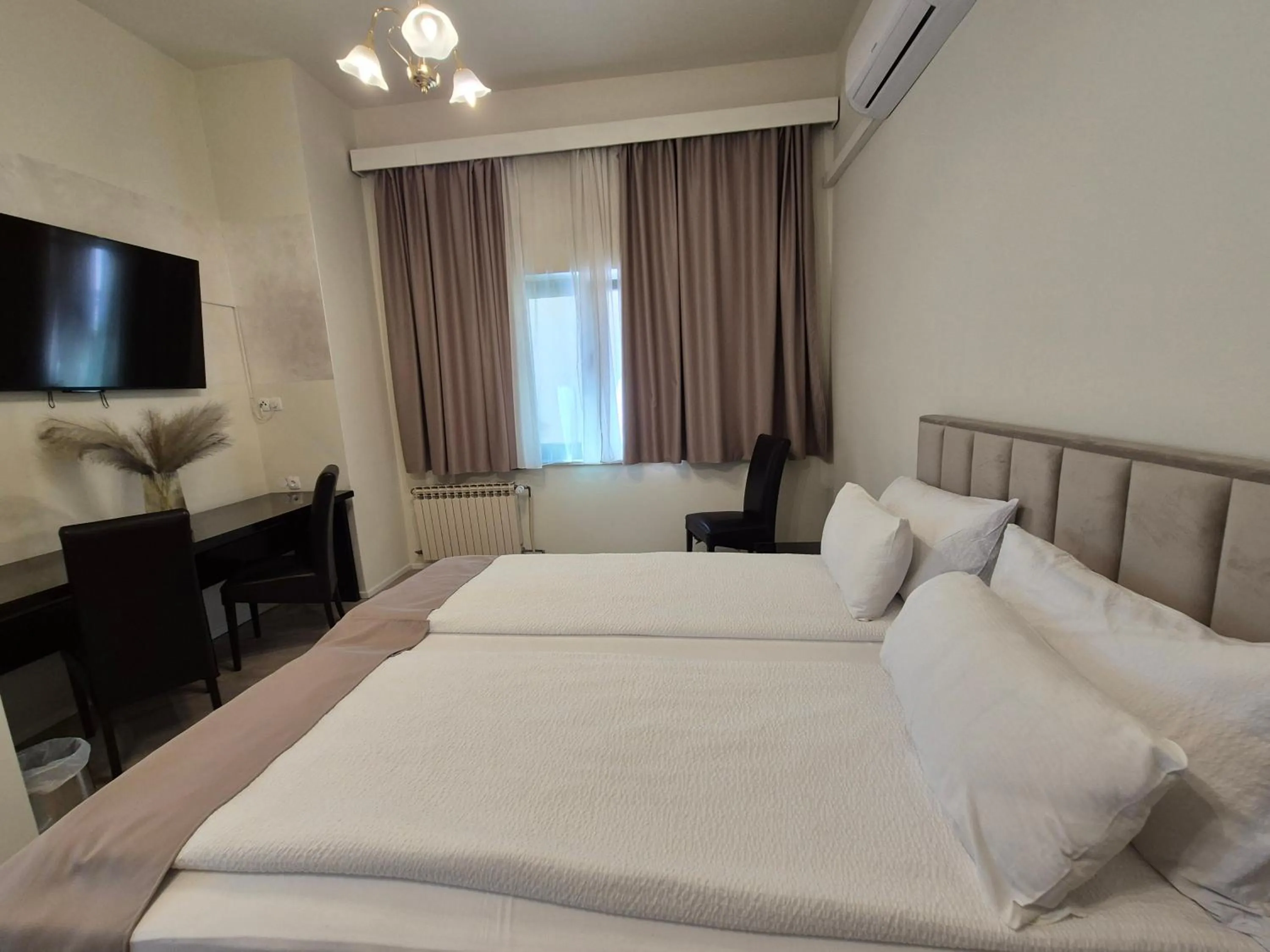 Photo of the whole room, Bed in Hotel MB