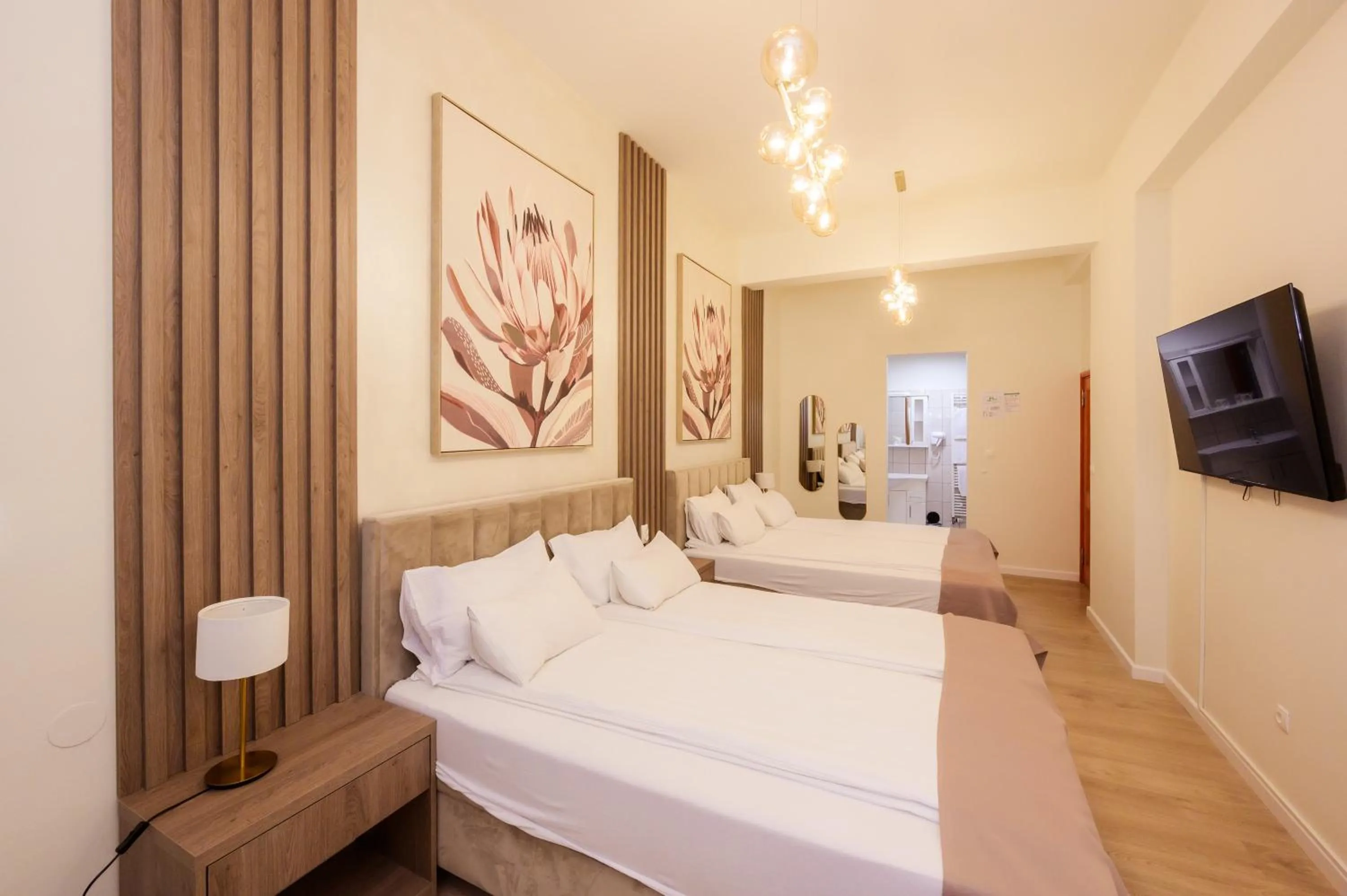 TV and multimedia, Bed in Hotel MB