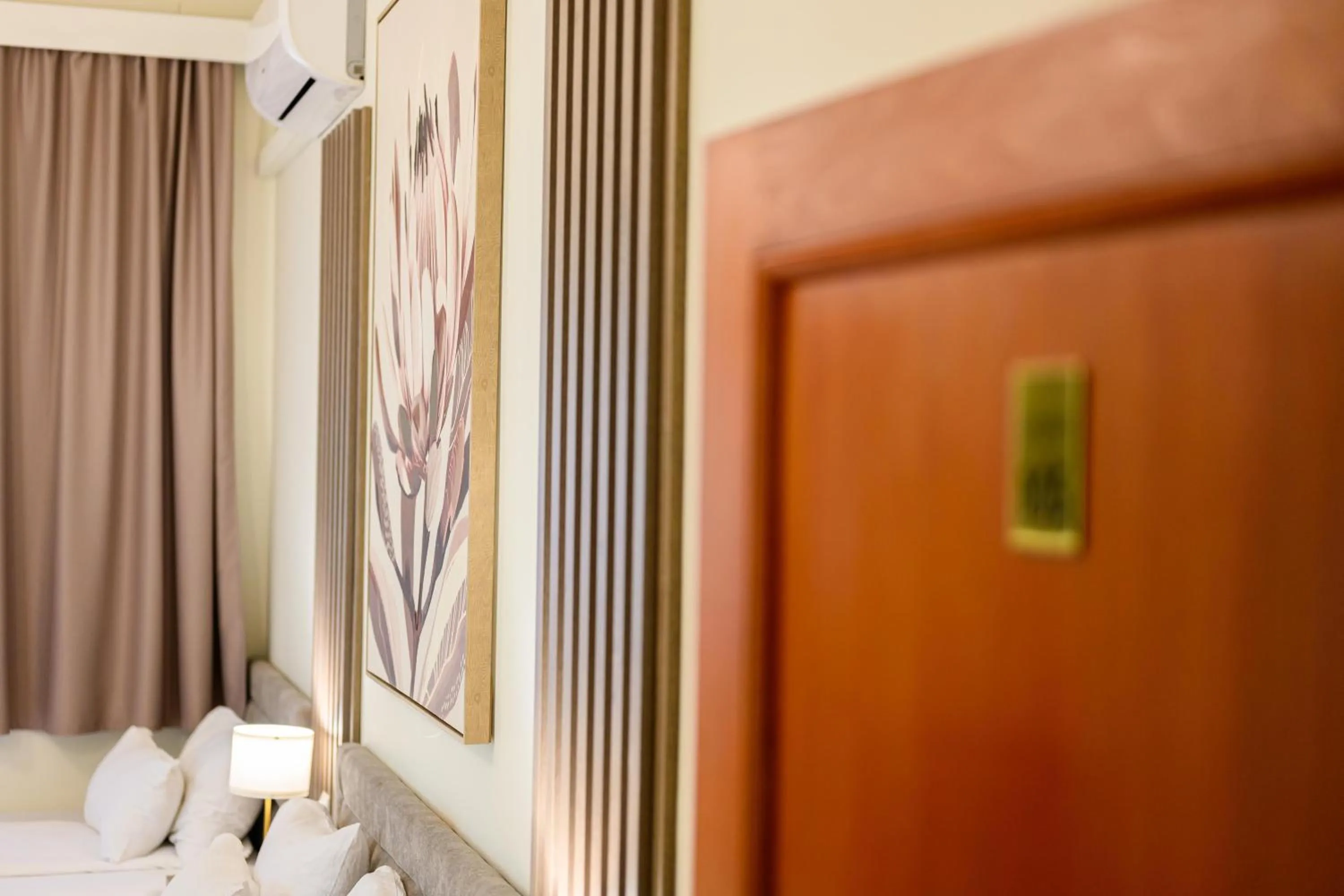 TV and multimedia, Bed in Hotel MB