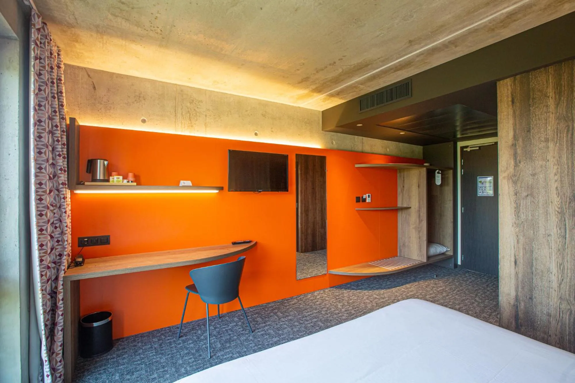 Photo of the whole room, Bed in Lorraine Hôtel Nancy Ouest - Laxou