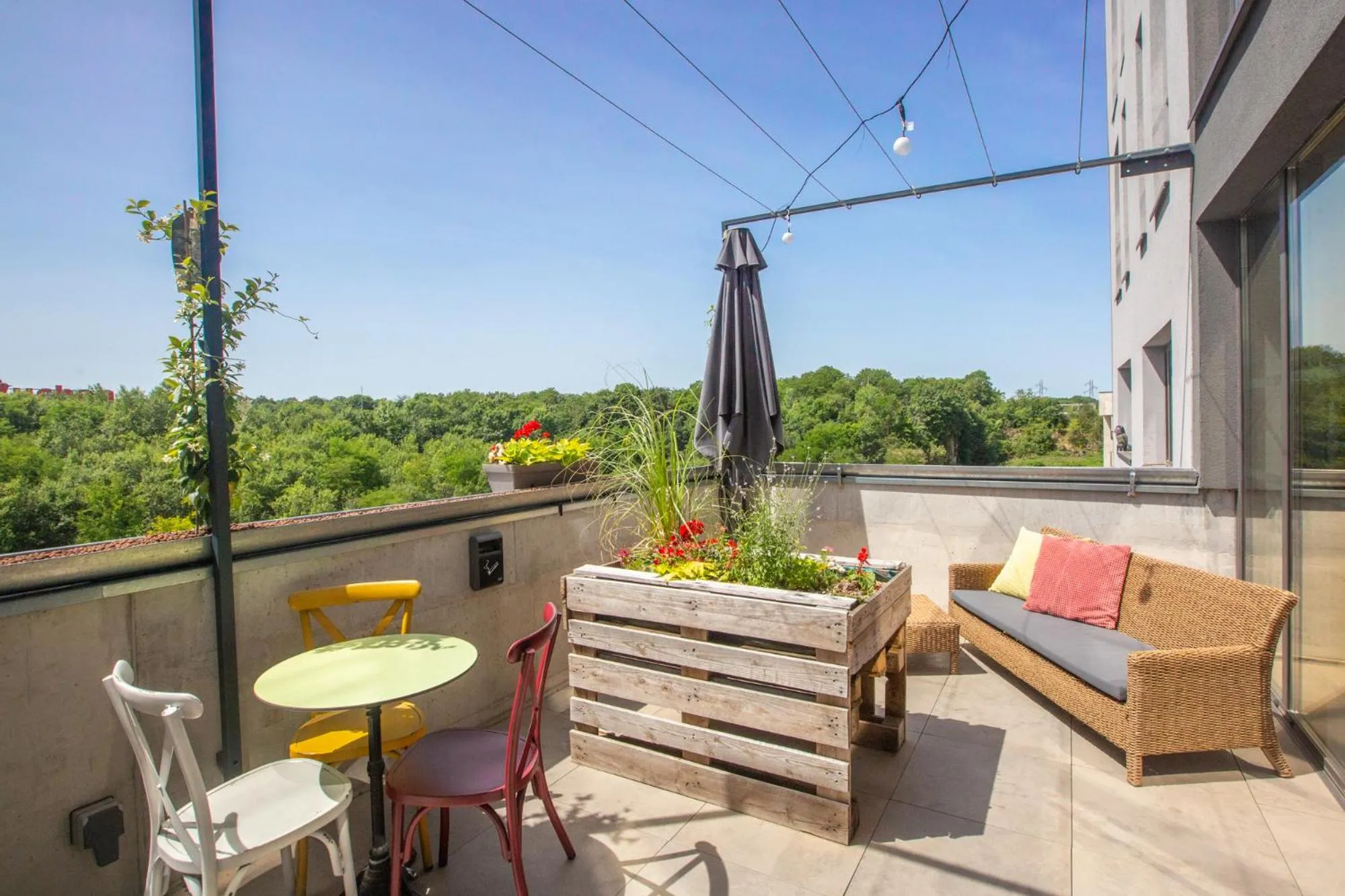 Patio in Lorraine Hôtel Nancy Ouest - Laxou