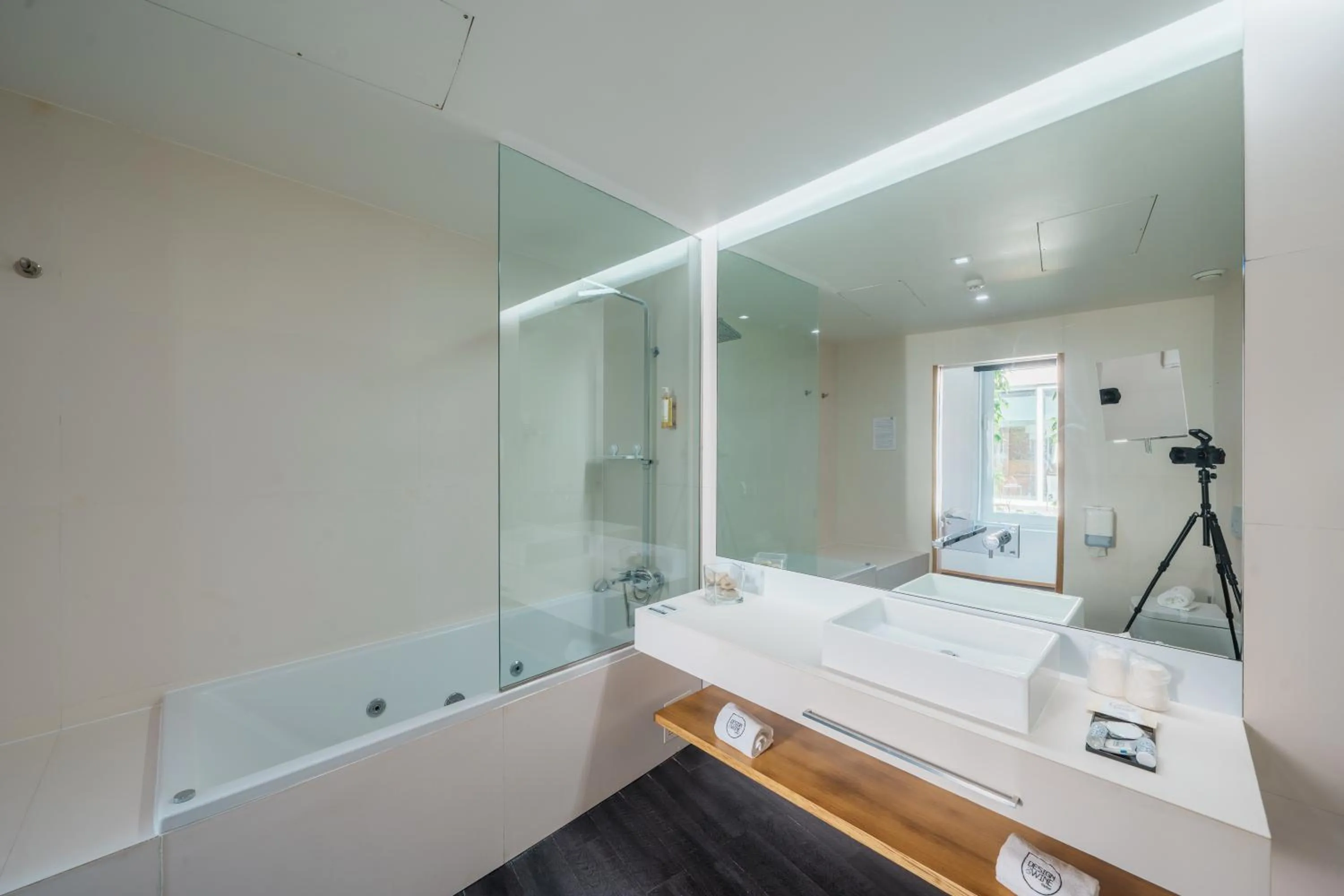 Bathroom in Design & Wine Hotel