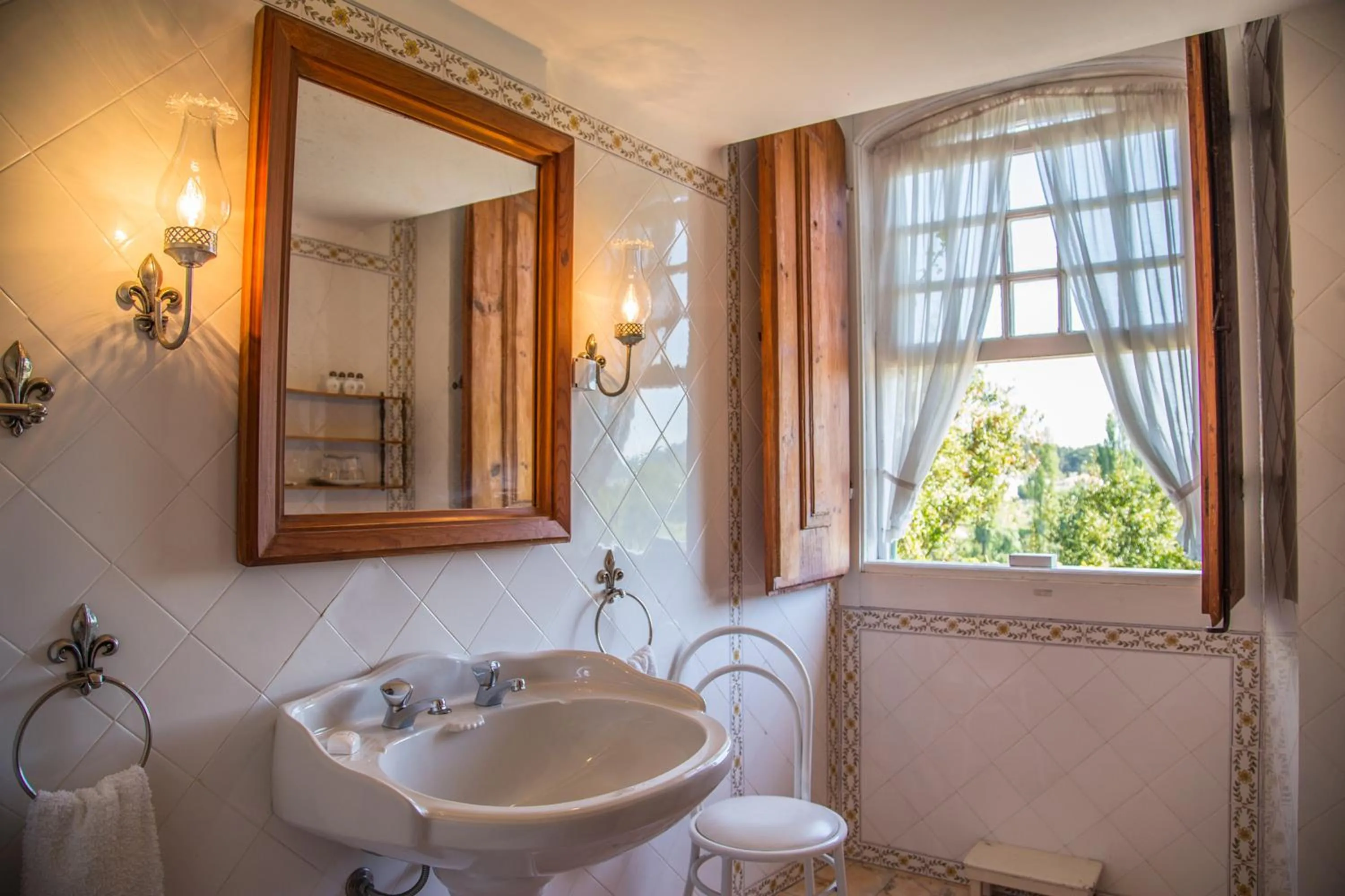 Bathroom in Quinta da Alcaidaria Mor