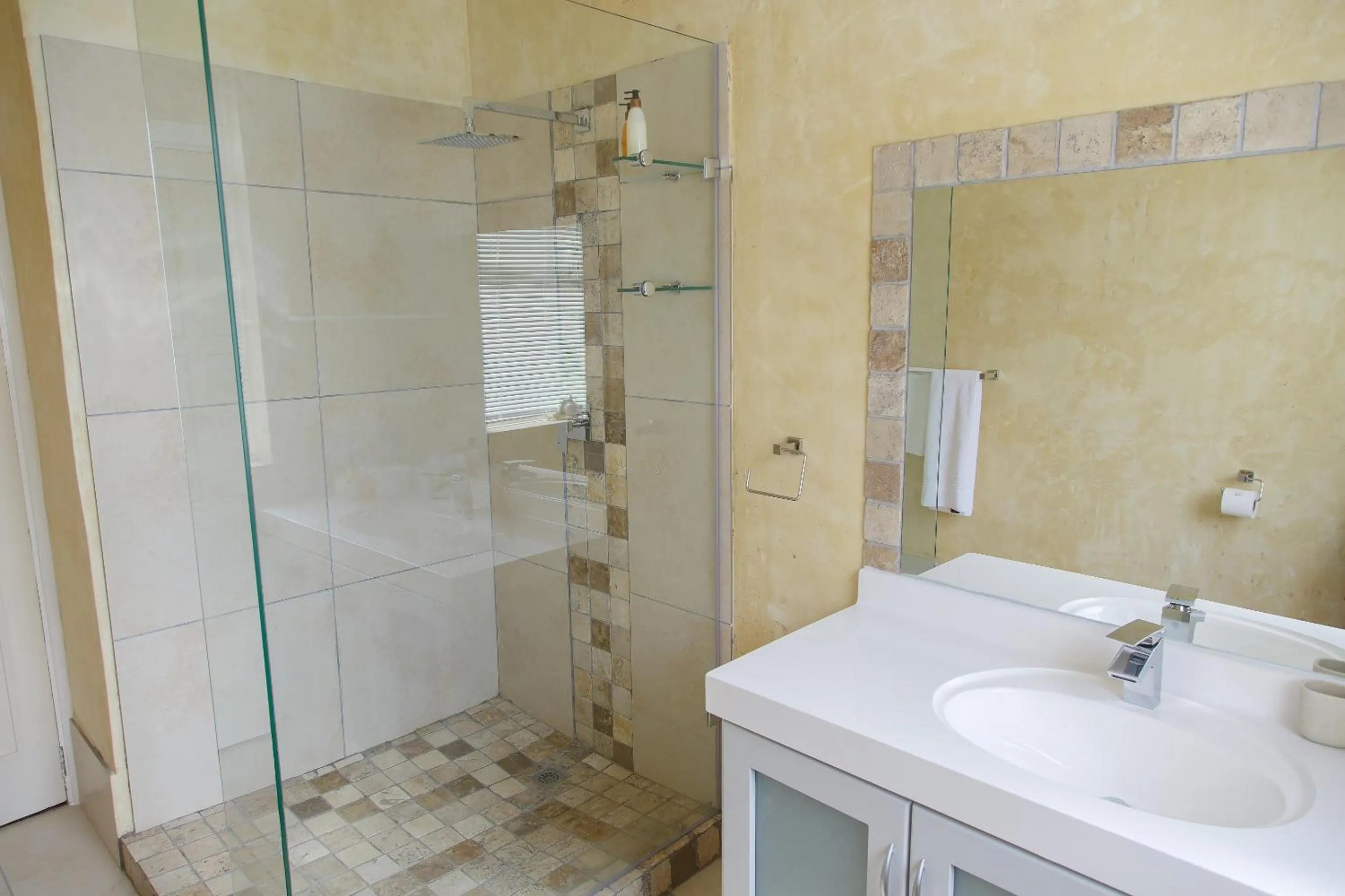 Bathroom in Whales Way Ocean Retreat