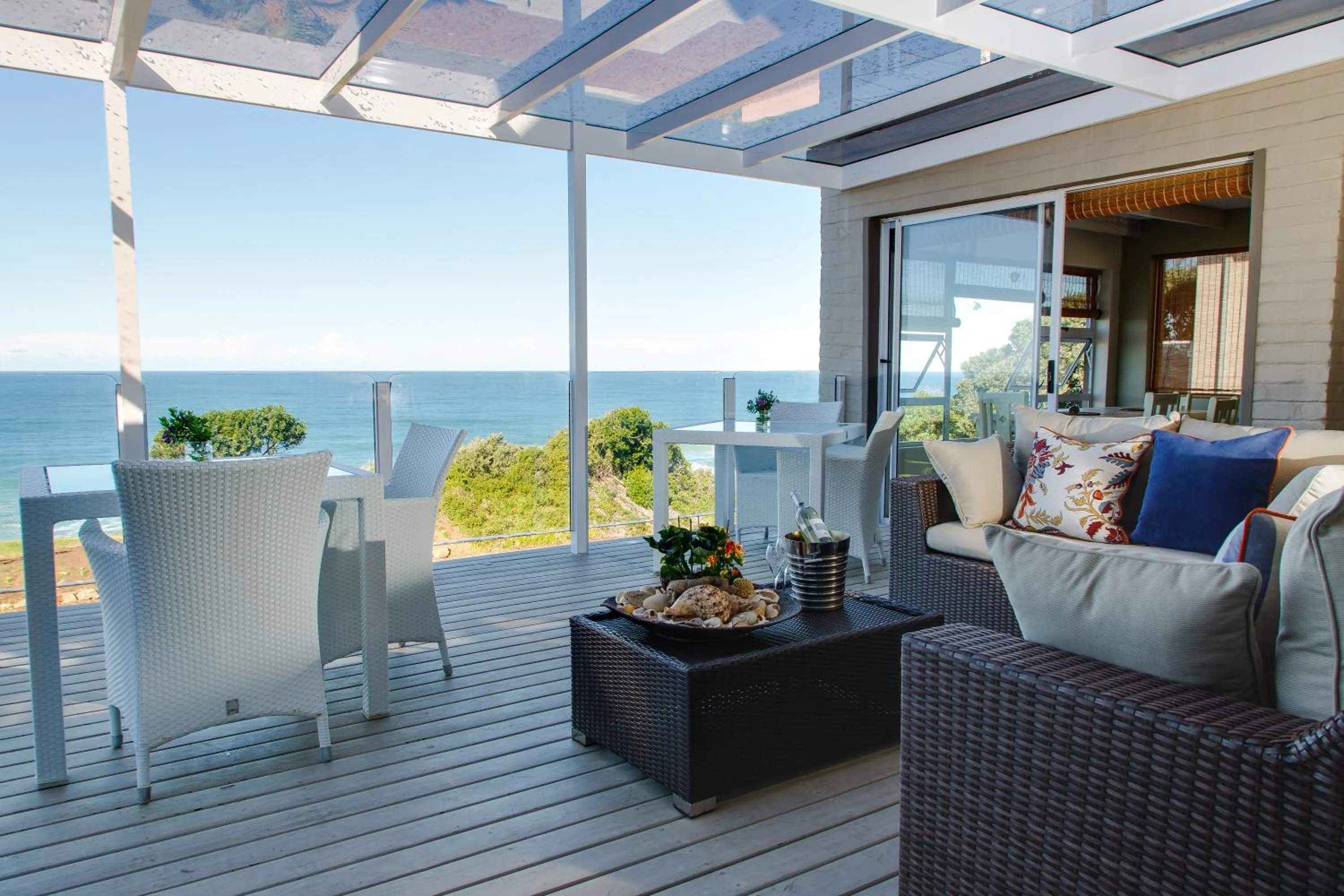 Balcony/Terrace in Whales Way Ocean Retreat