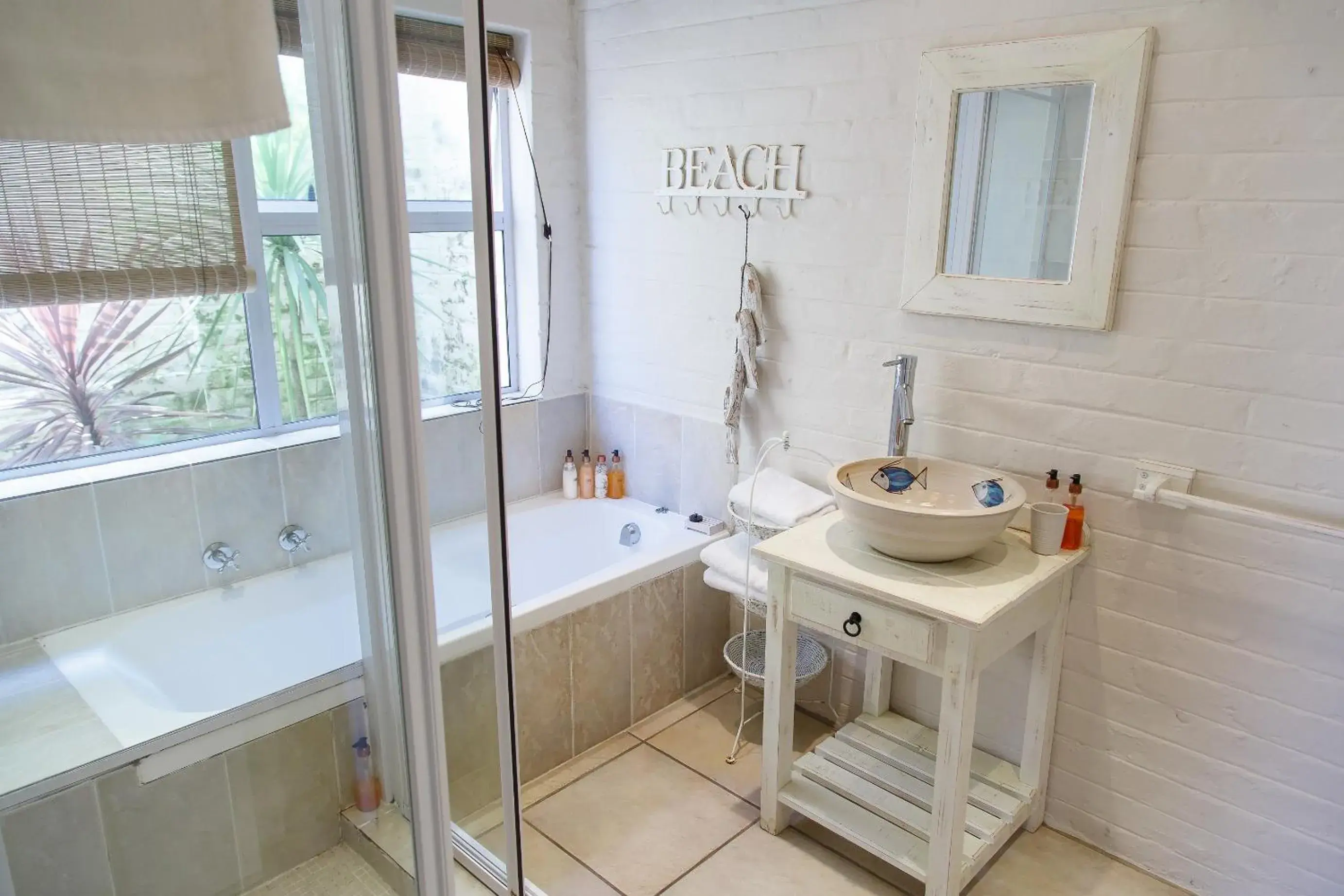 Double Room in Whales Way Ocean Retreat Double Room in Whales Way Ocean Retreat