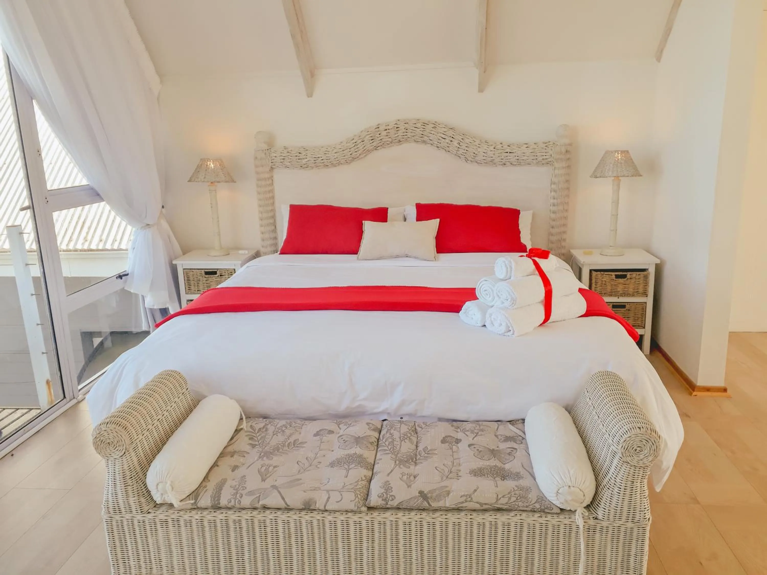 Bed in Whales Way Ocean Retreat