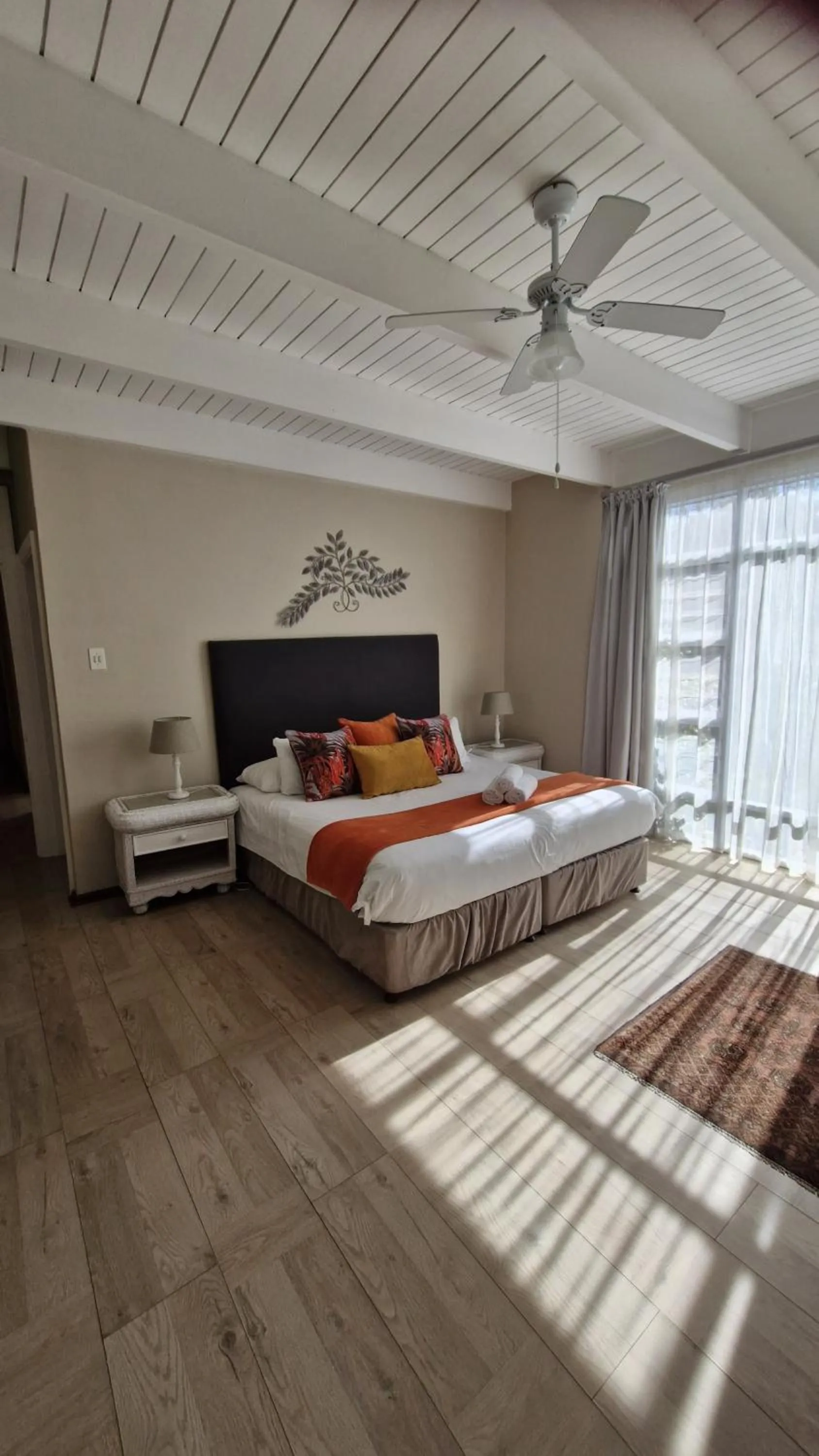 Bed in Whales Way Ocean Retreat