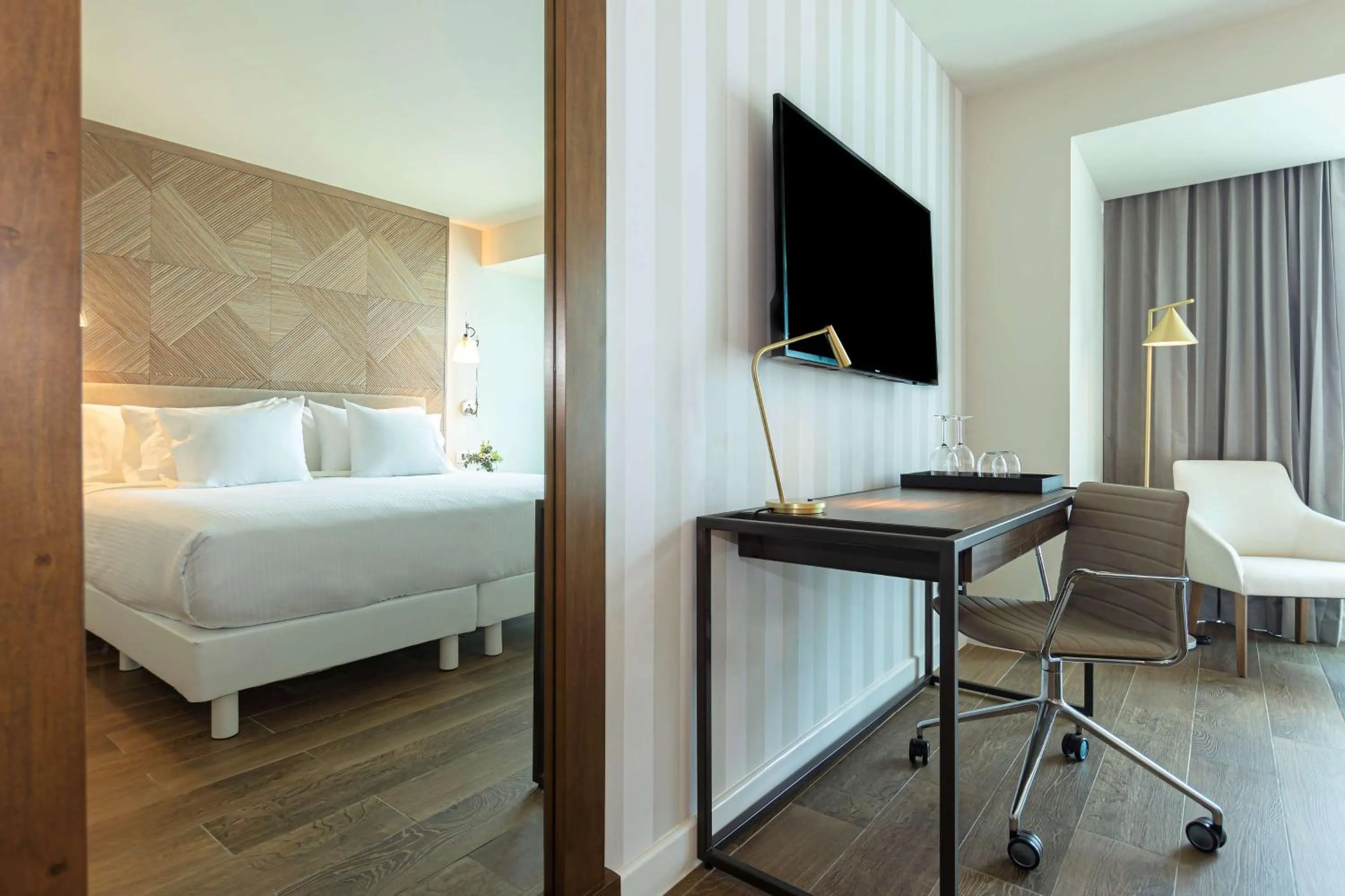 Bedroom, Bed in NH Collection Merida Paseo Montejo