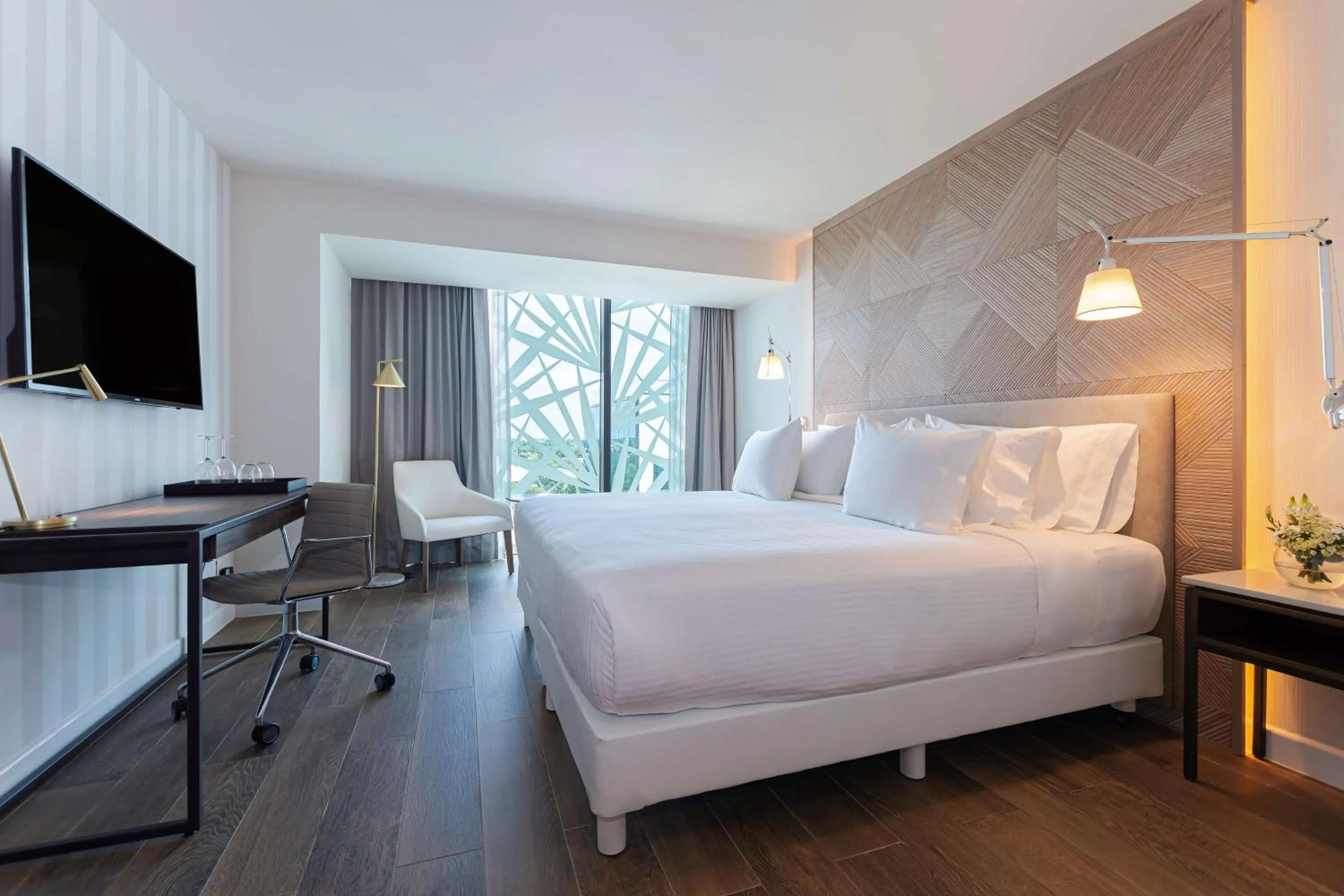 Bedroom, Bed in NH Collection Merida Paseo Montejo