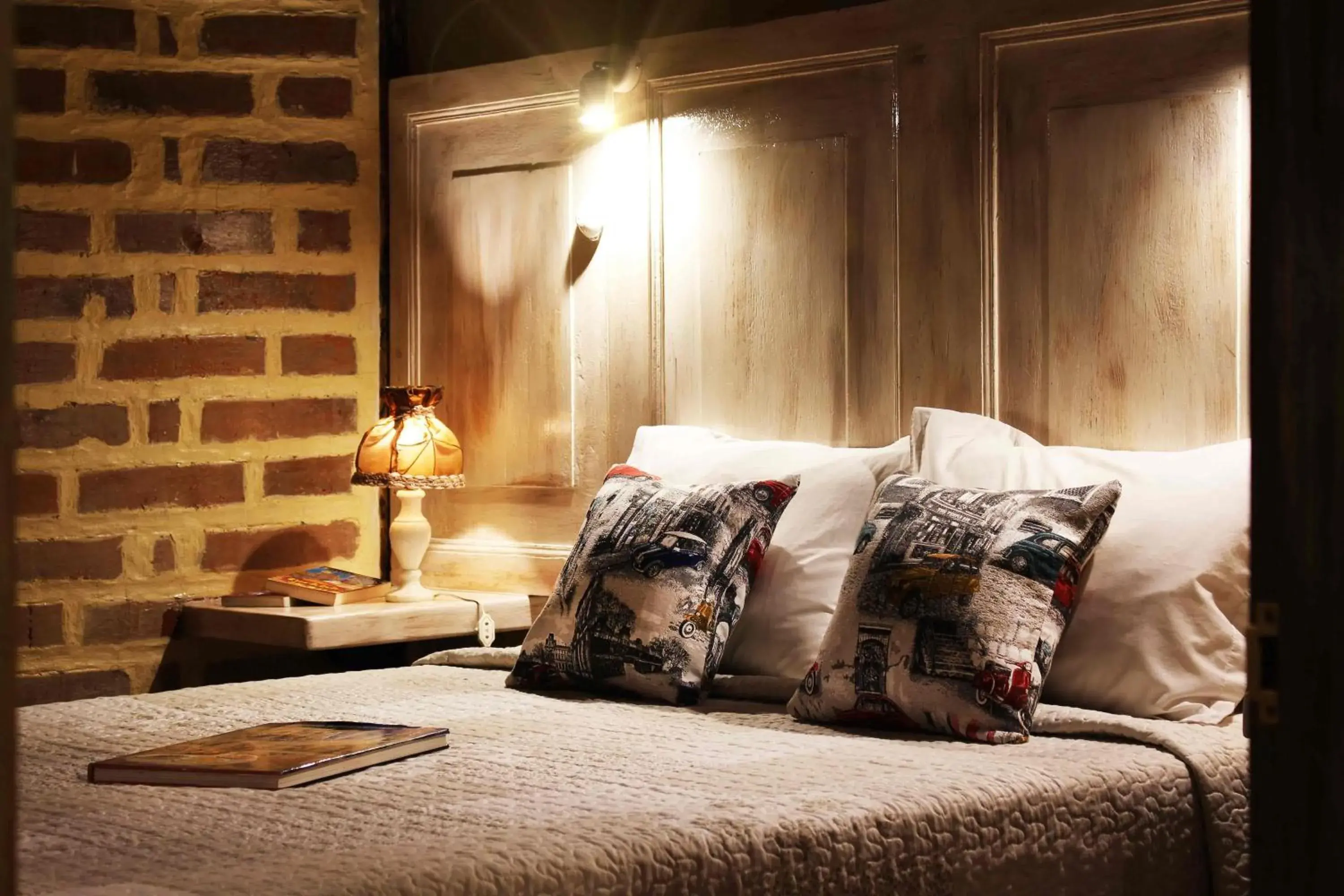 One-Bedroom Apartment in Old Town Quito Suites, Heritage Boutique Hotel, Where Every Detail Tells a Story One-Bedroom Apartment in Old Town Quito Suites, Heritage Boutique Hotel, Where Every Detail Tells a Story