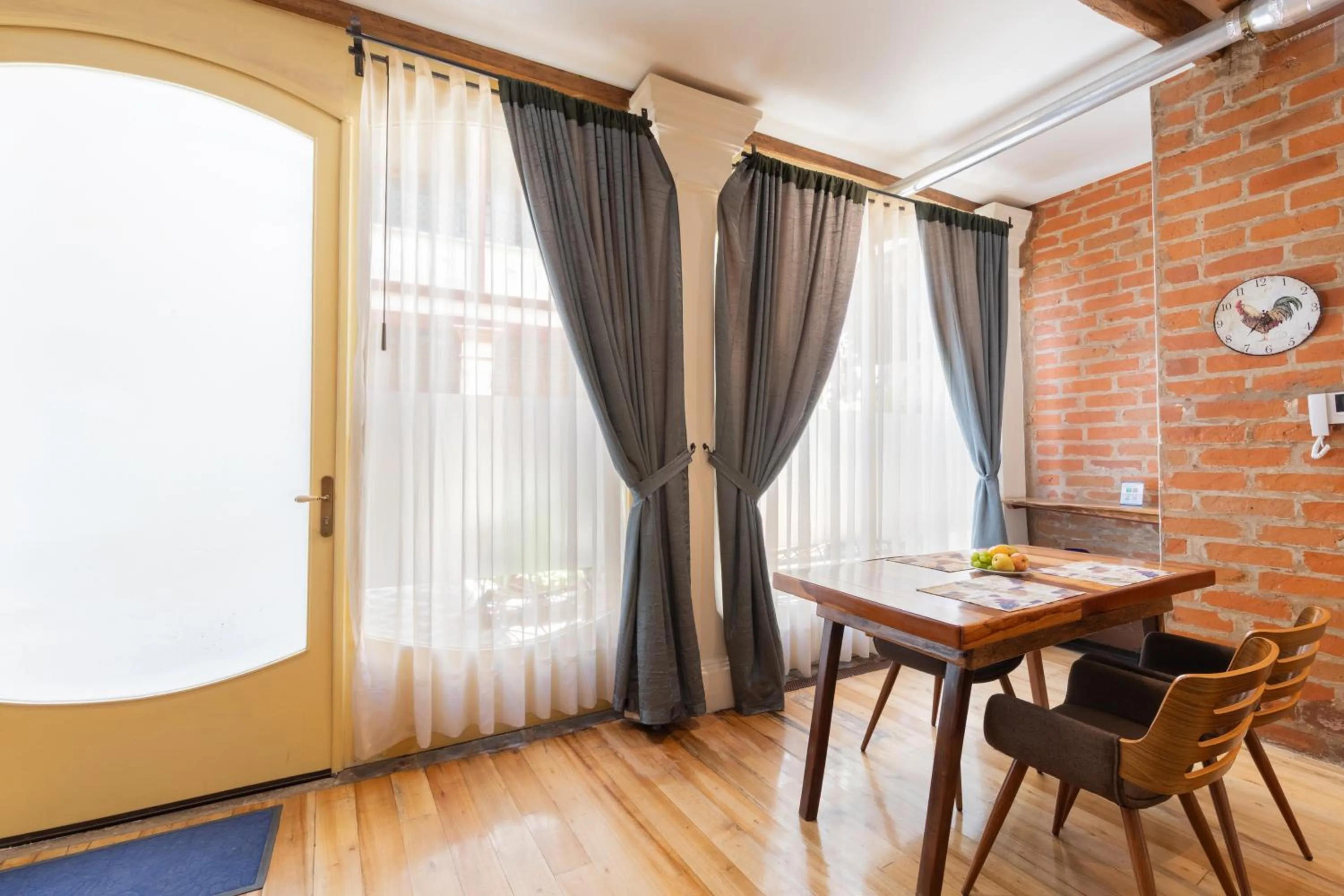 Living room in Old Town Quito Suites, Heritage Hotel, Historic center