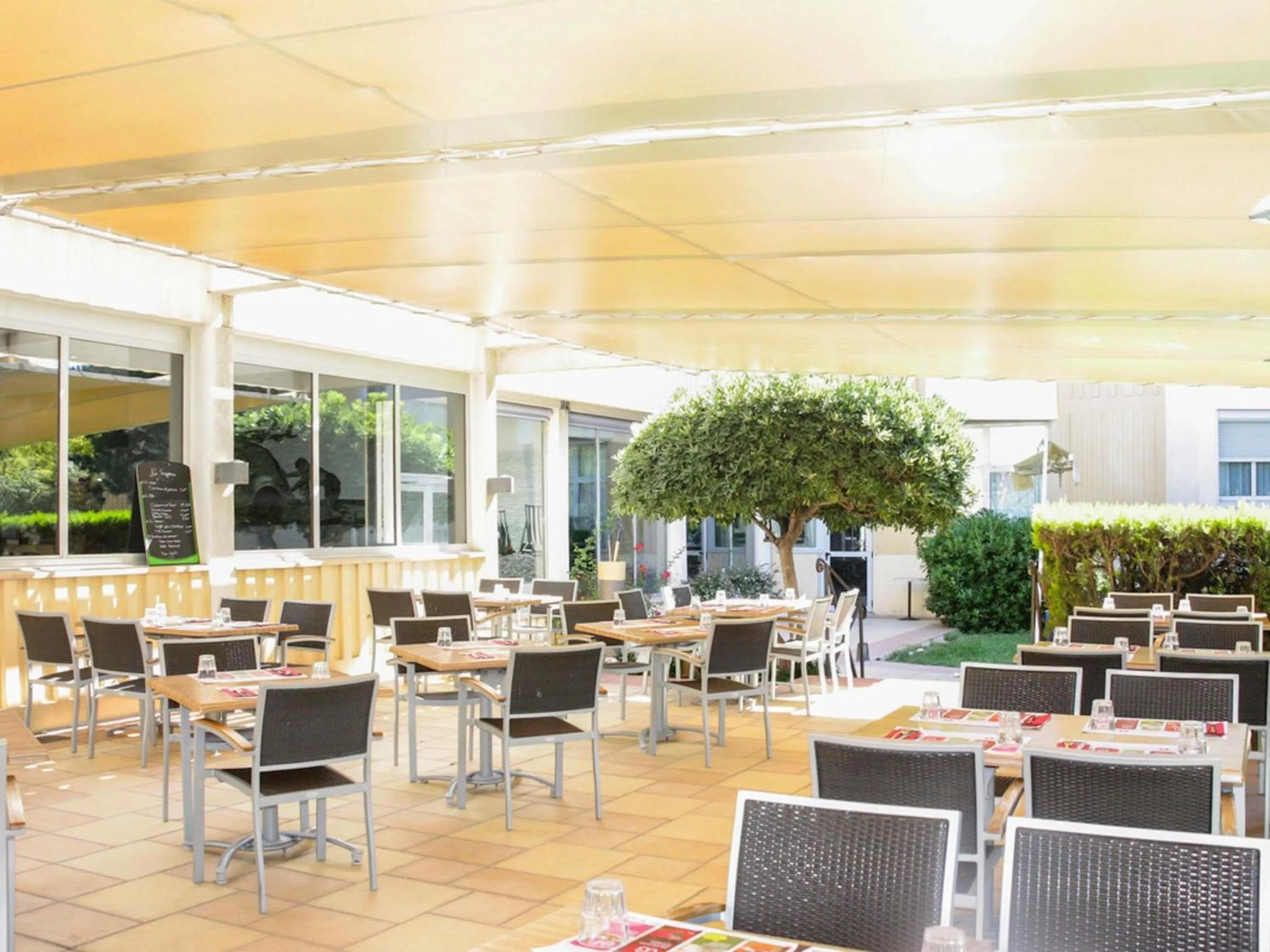 Restaurant/places to eat in ibis Toulon La Seyne sur Mer