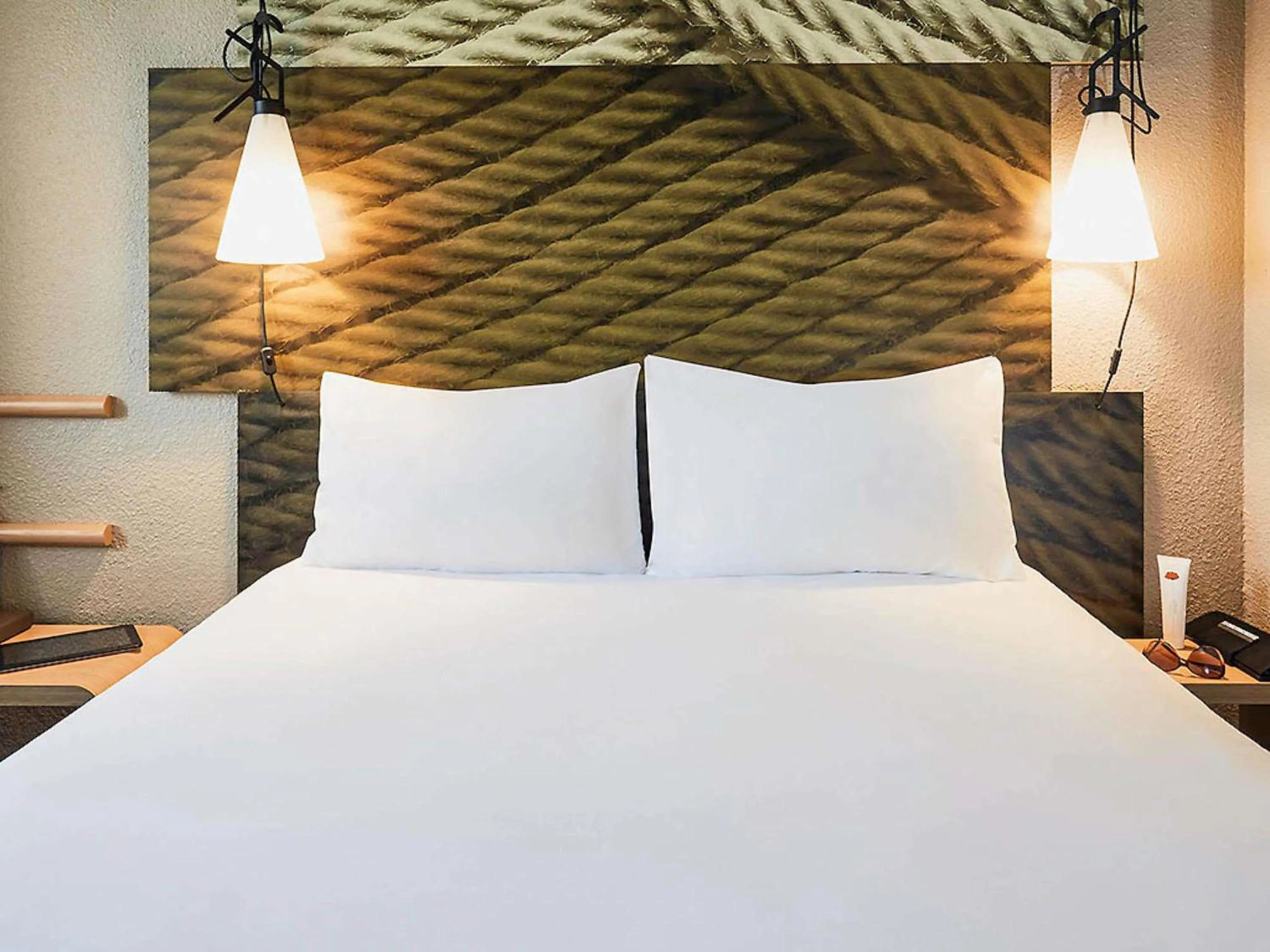 Bedroom, Bed in ibis Toulon La Seyne sur Mer