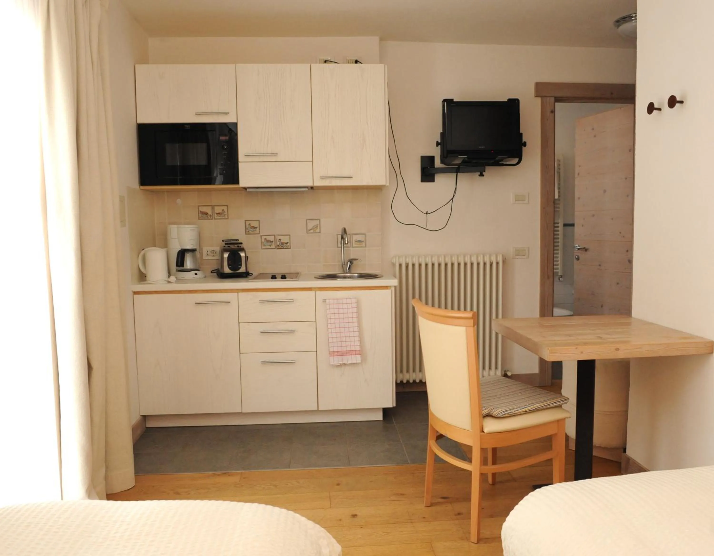 Kitchen or kitchenette in Chalet C'Est La Vie