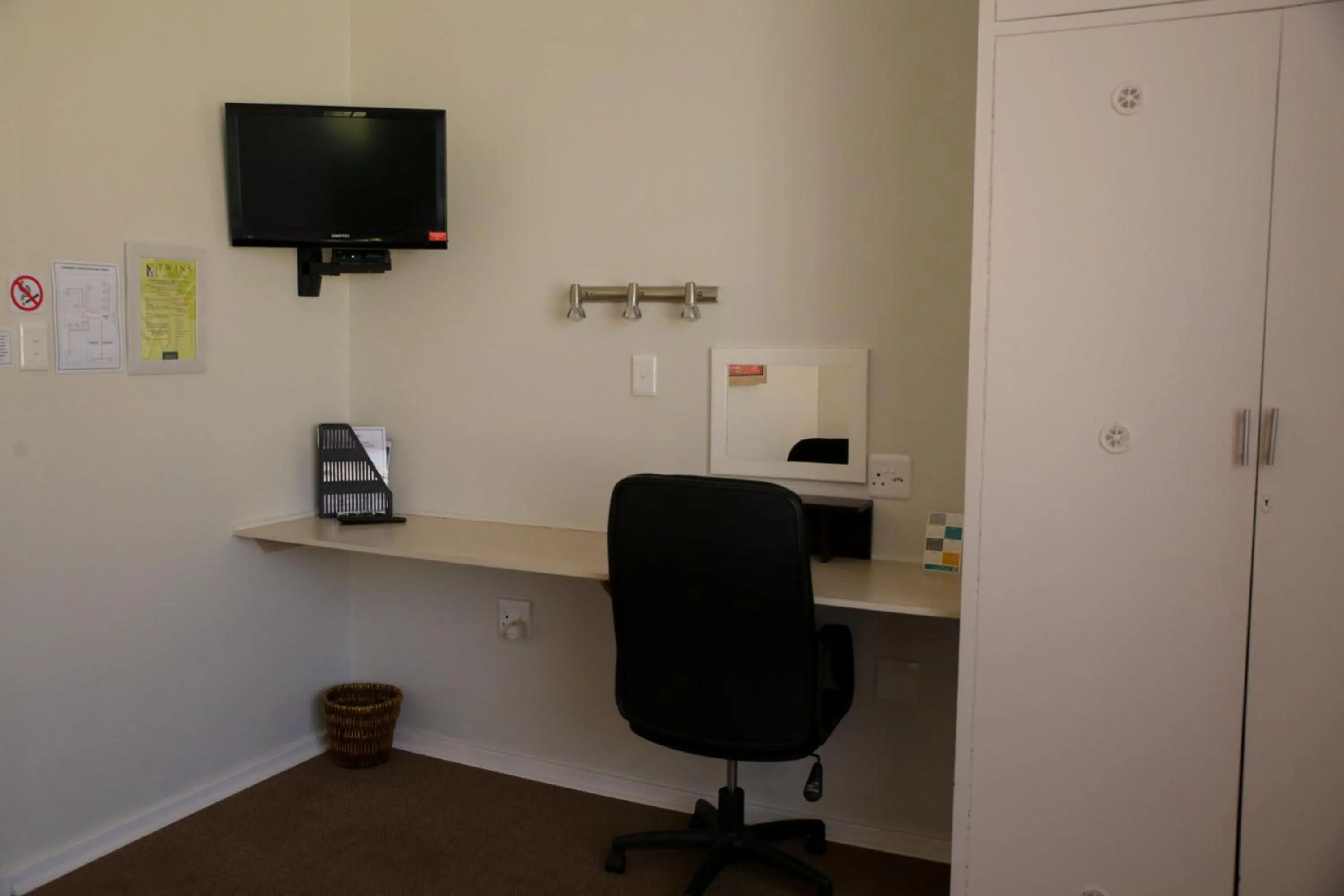 Guests in Twins Guesthouse NO LOAD SHEDDING