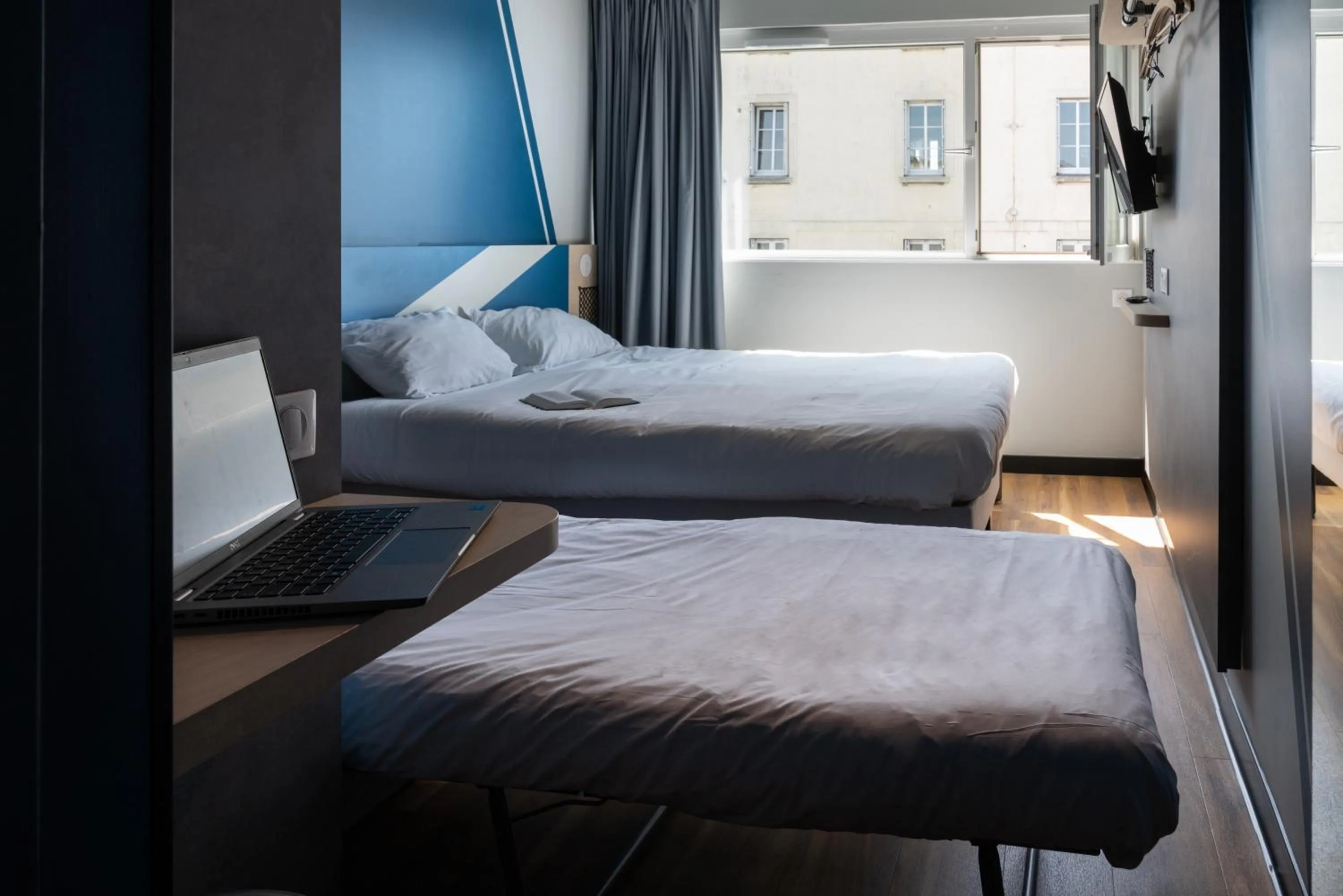 Bed in Ibis Budget Saint Malo Centre