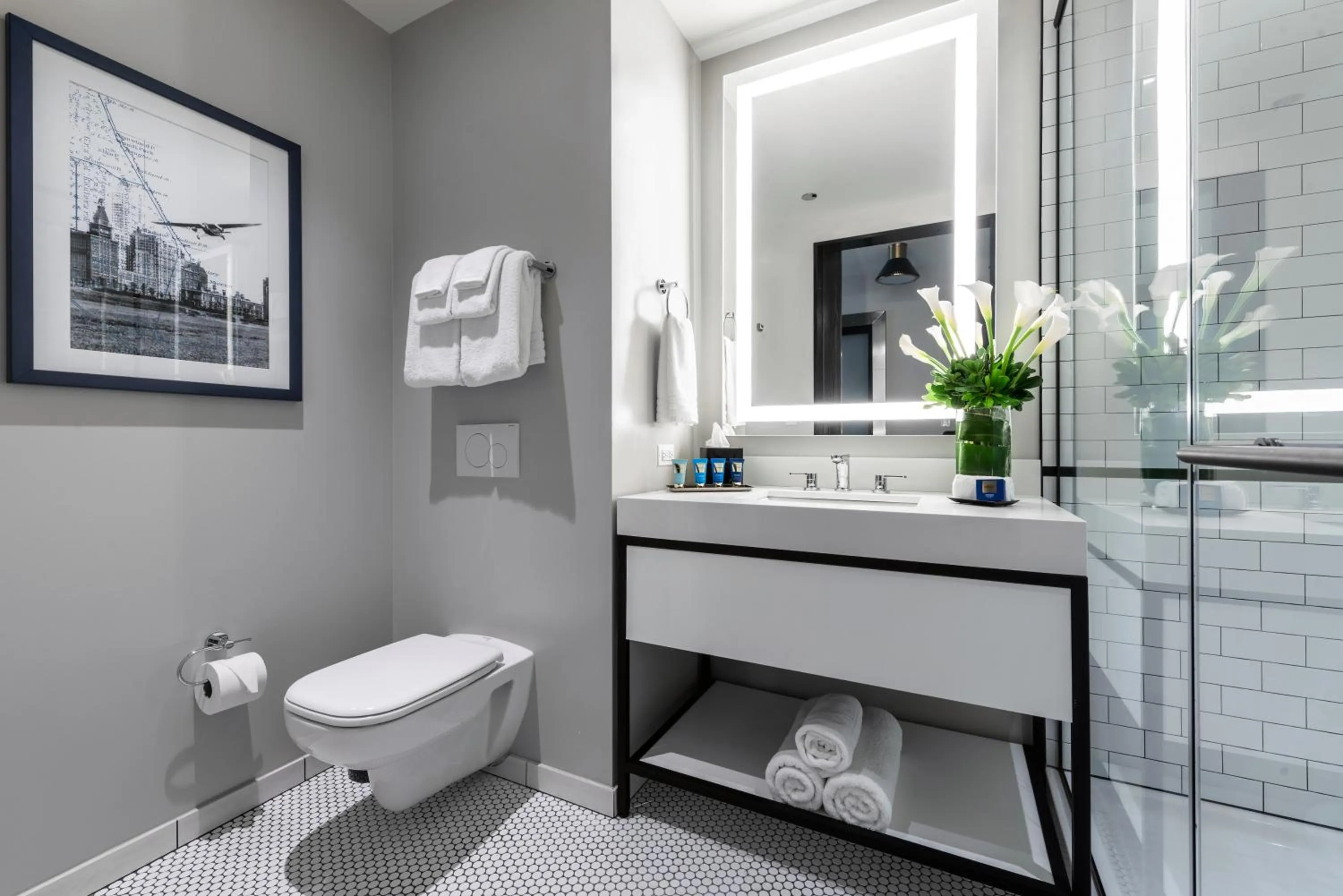 Bathroom in Arlo Chicago