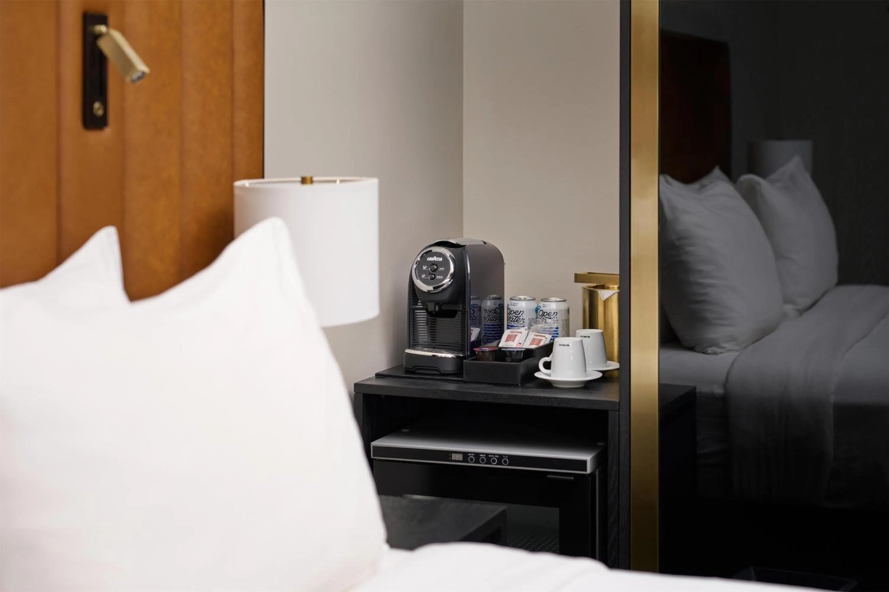 Bedroom, Bed in Arlo Chicago