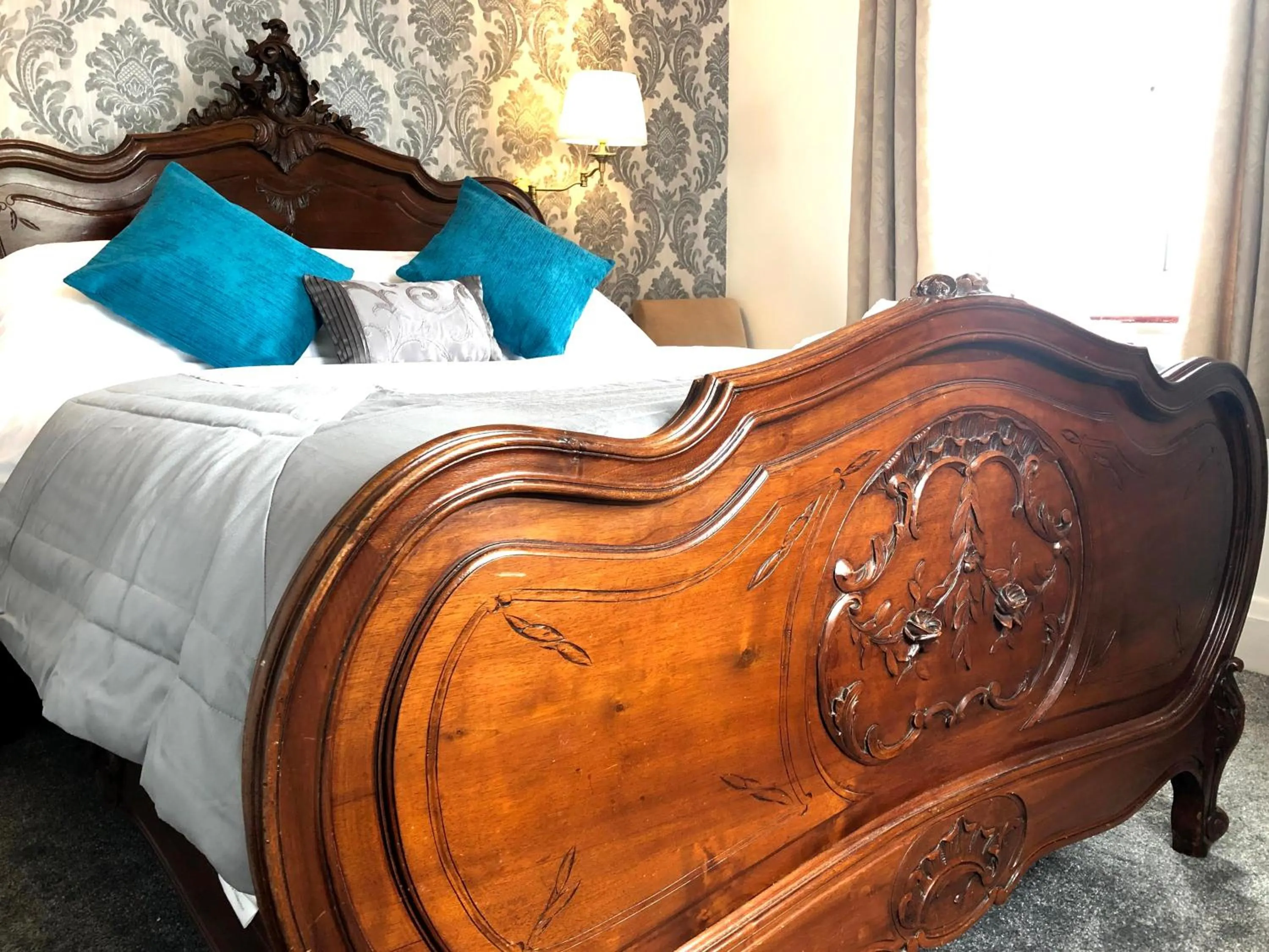 Bedroom, Bed in The North Cliff Hotel