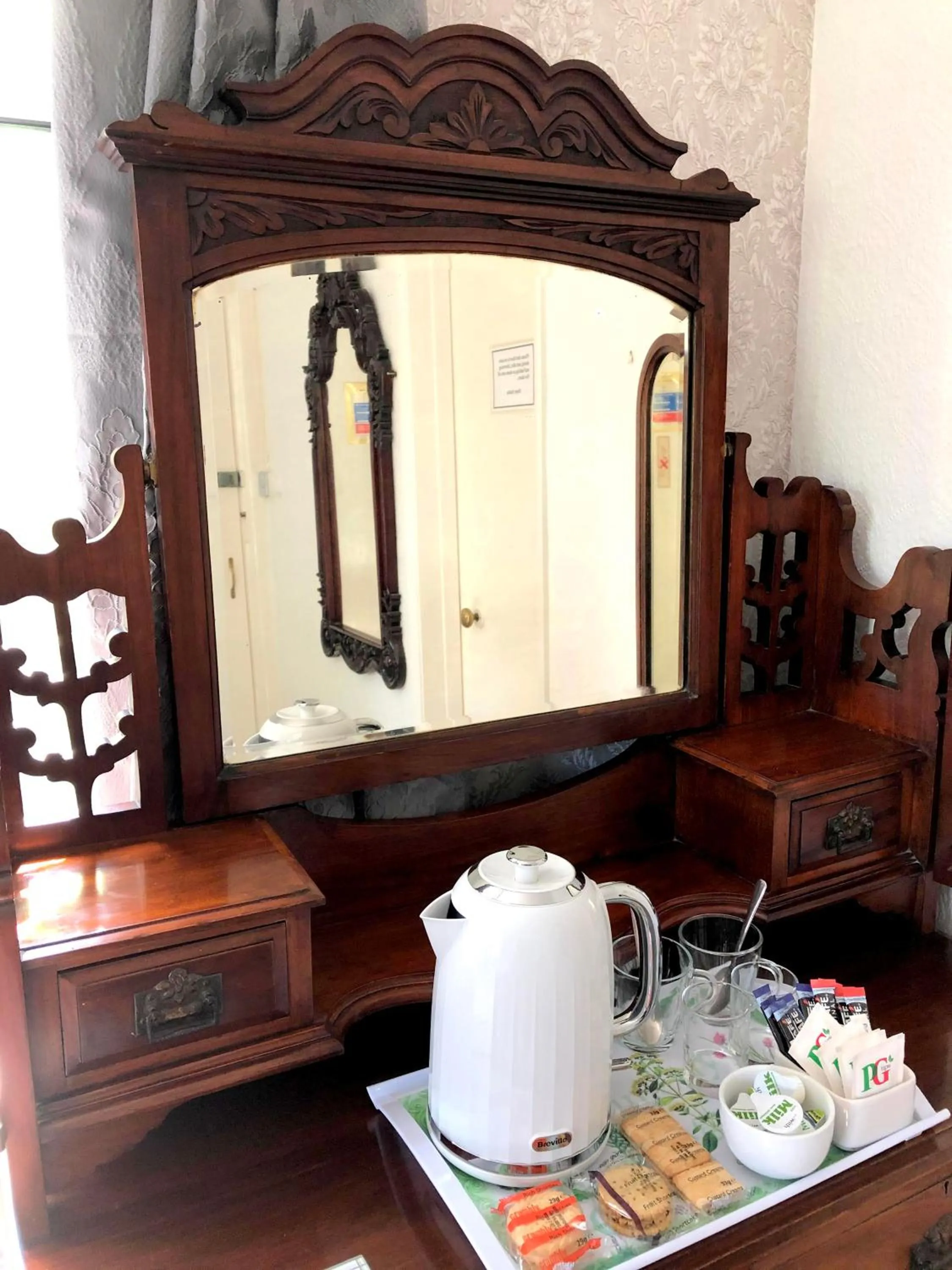 Bedroom in The North Cliff Hotel