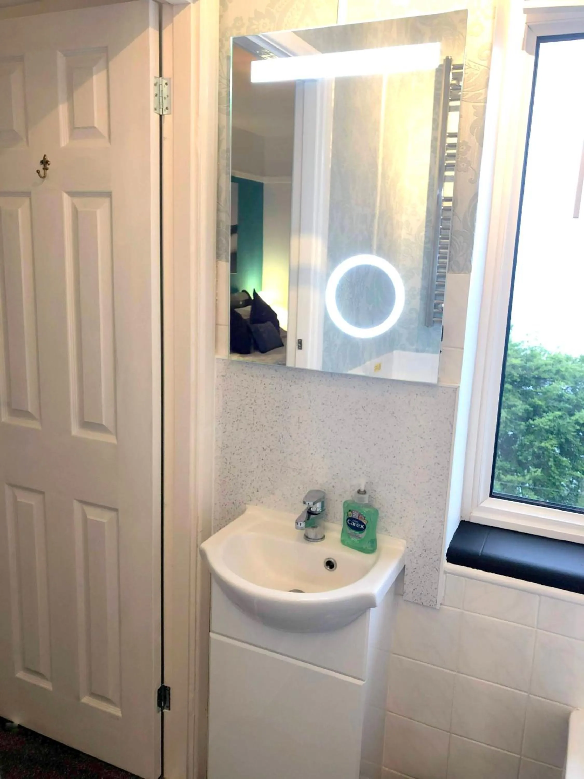 Bathroom in The North Cliff Hotel