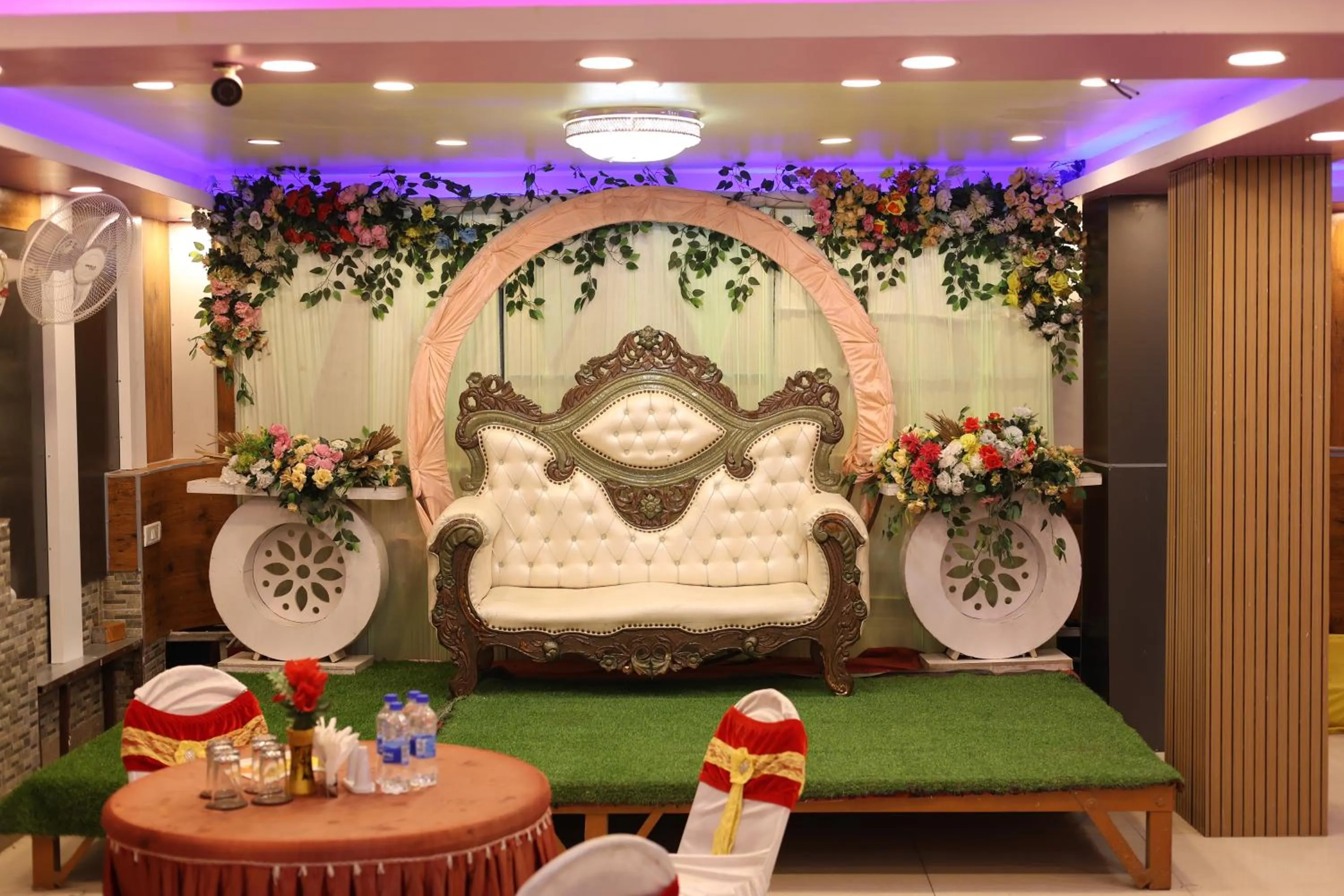 Banquet/Function facilities in Hotel Anand LOK