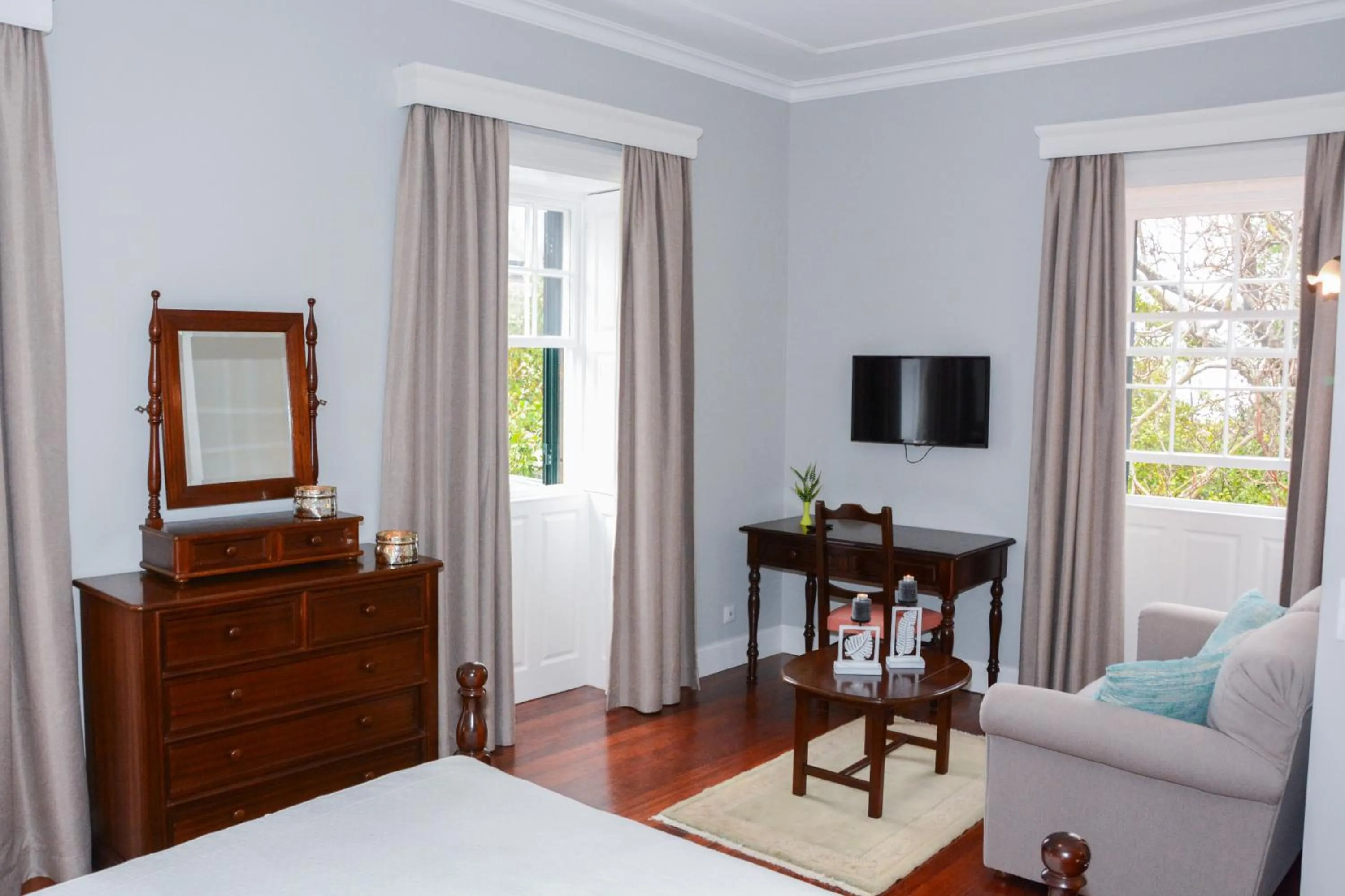 Seating area, Bed in Solar de Boaventura