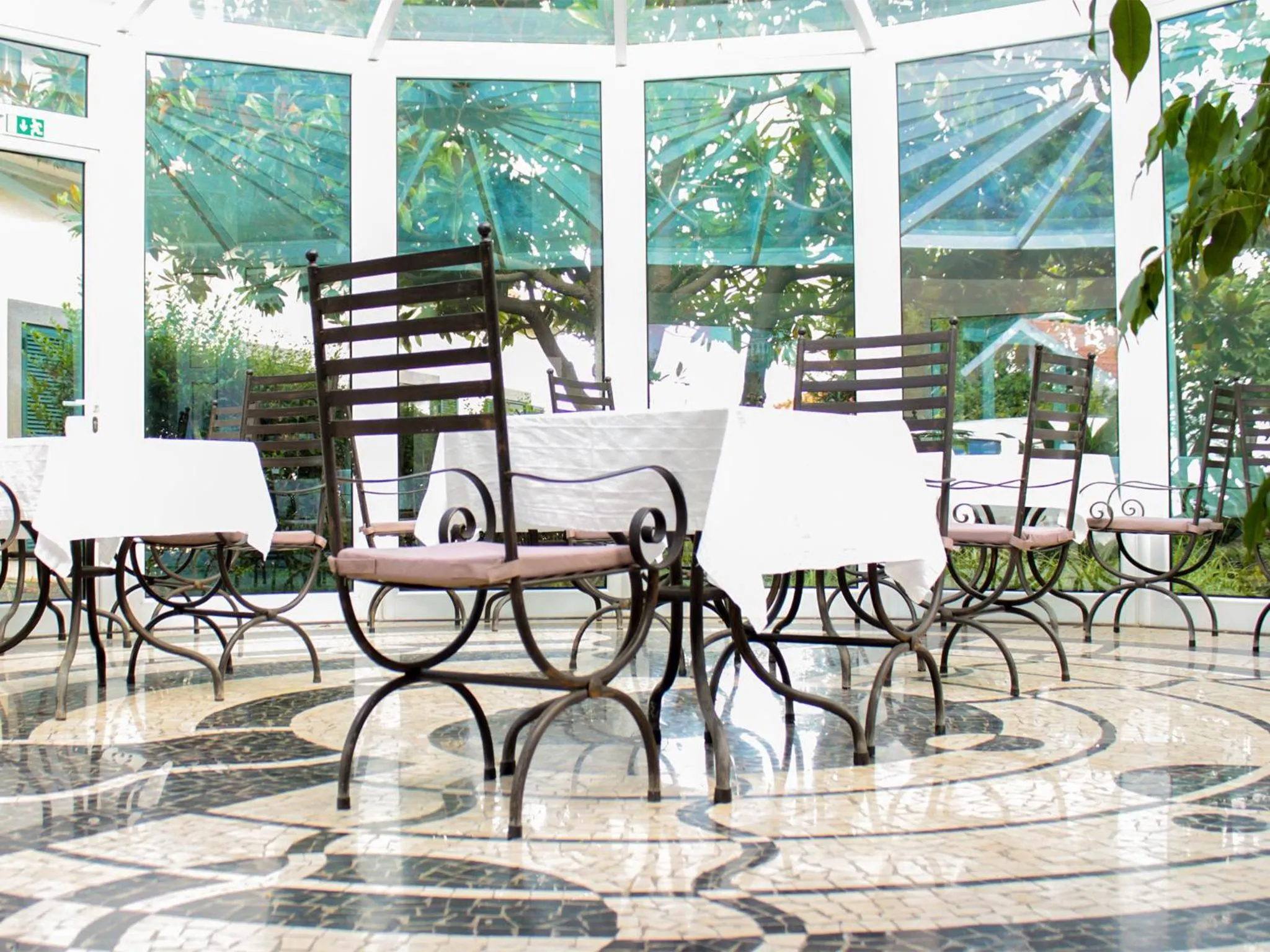 Restaurant/places to eat in Solar de Boaventura