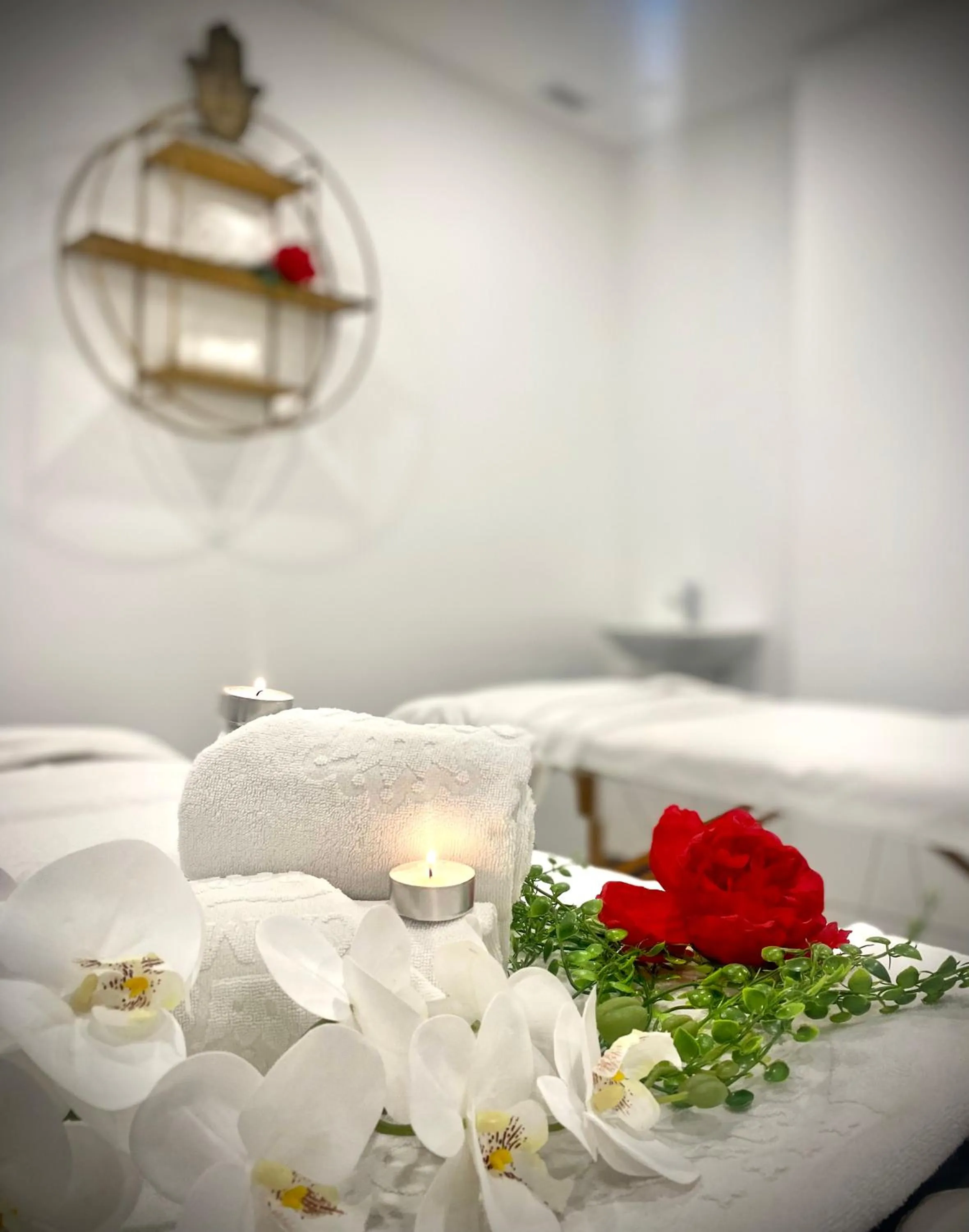 Spa and wellness centre/facilities, Bed in Hotel Royal Orchid