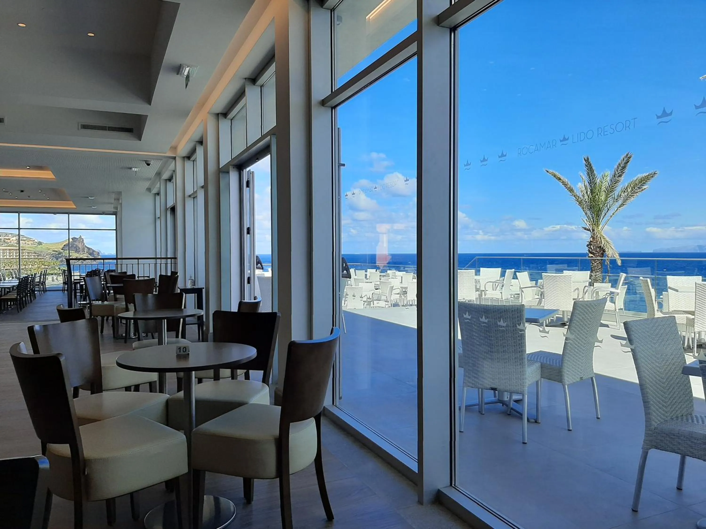Restaurant/places to eat in Hotel Roca Mar