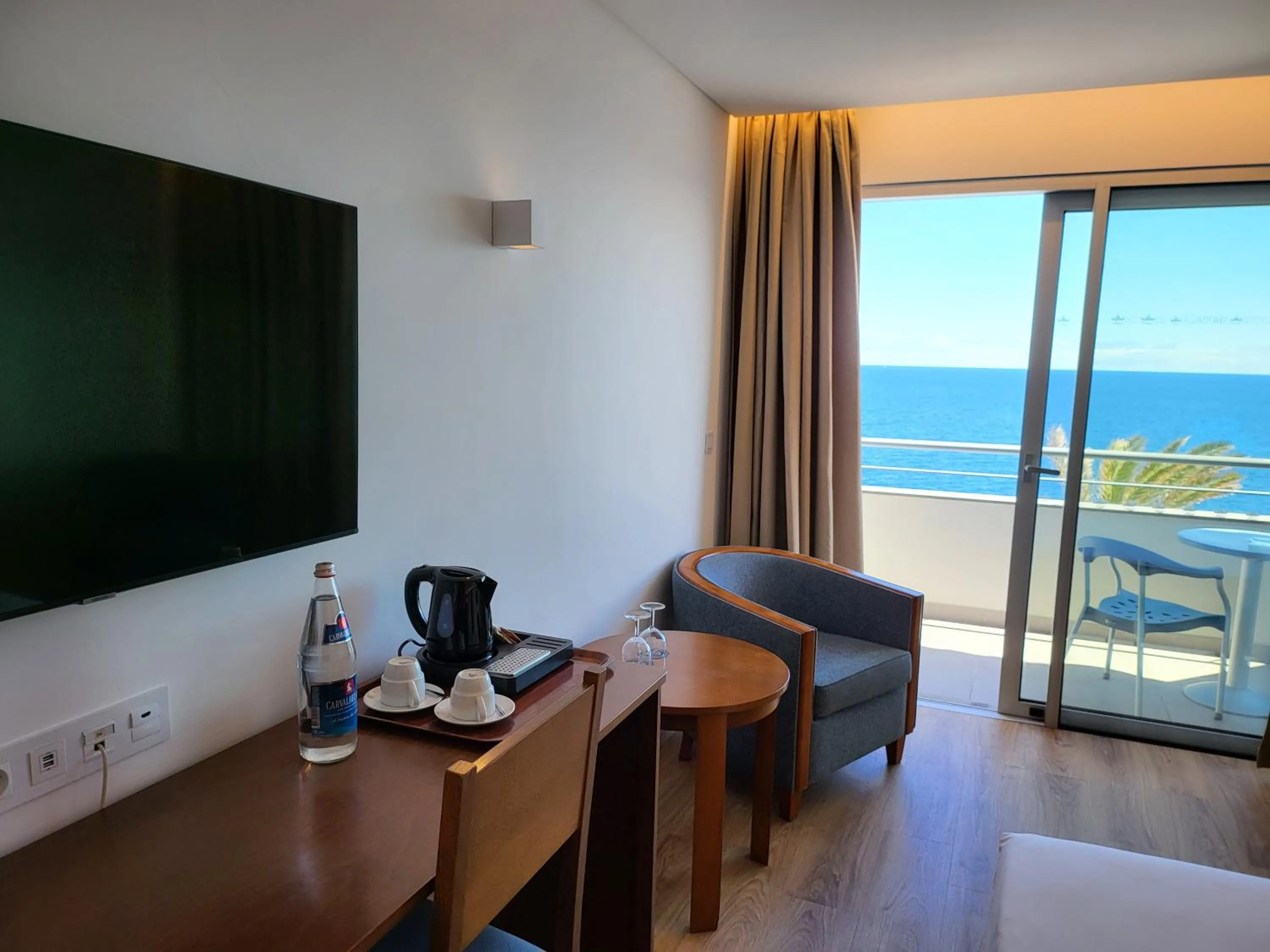 Bedroom in Hotel Roca Mar