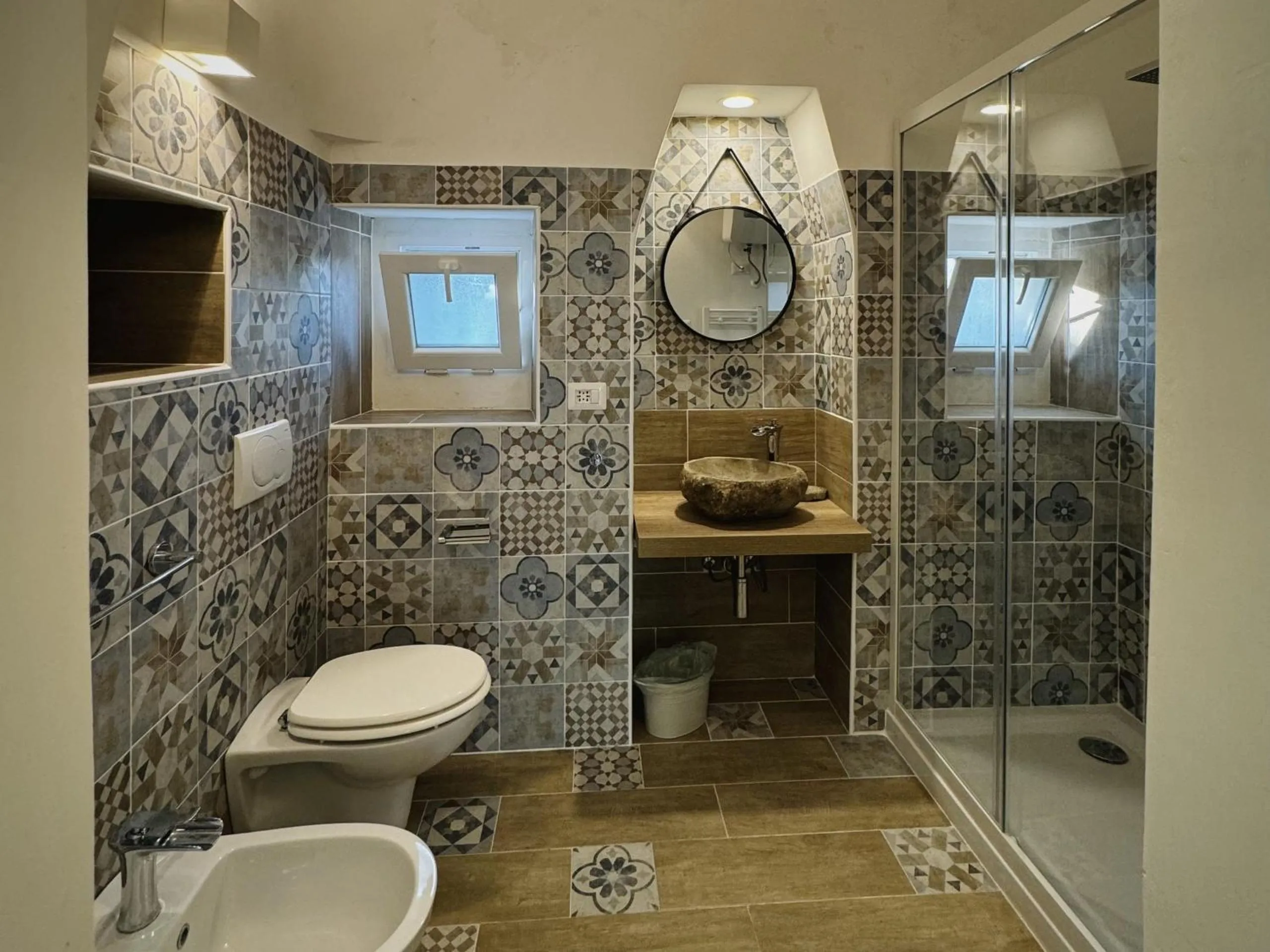 Shower in Baia Sangiorgio Hotel & Beach Club