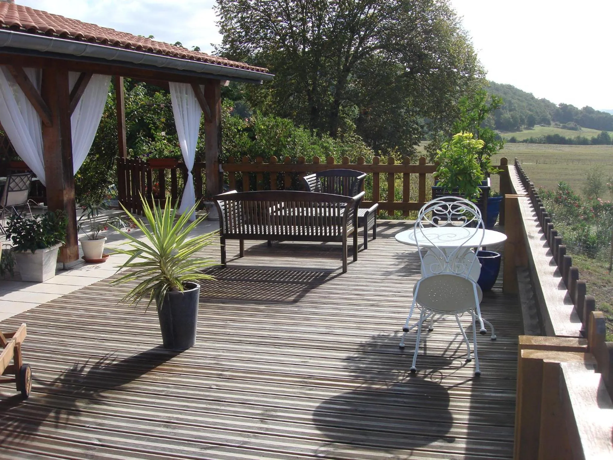 Patio in Chambres d'Hôtes Gelous