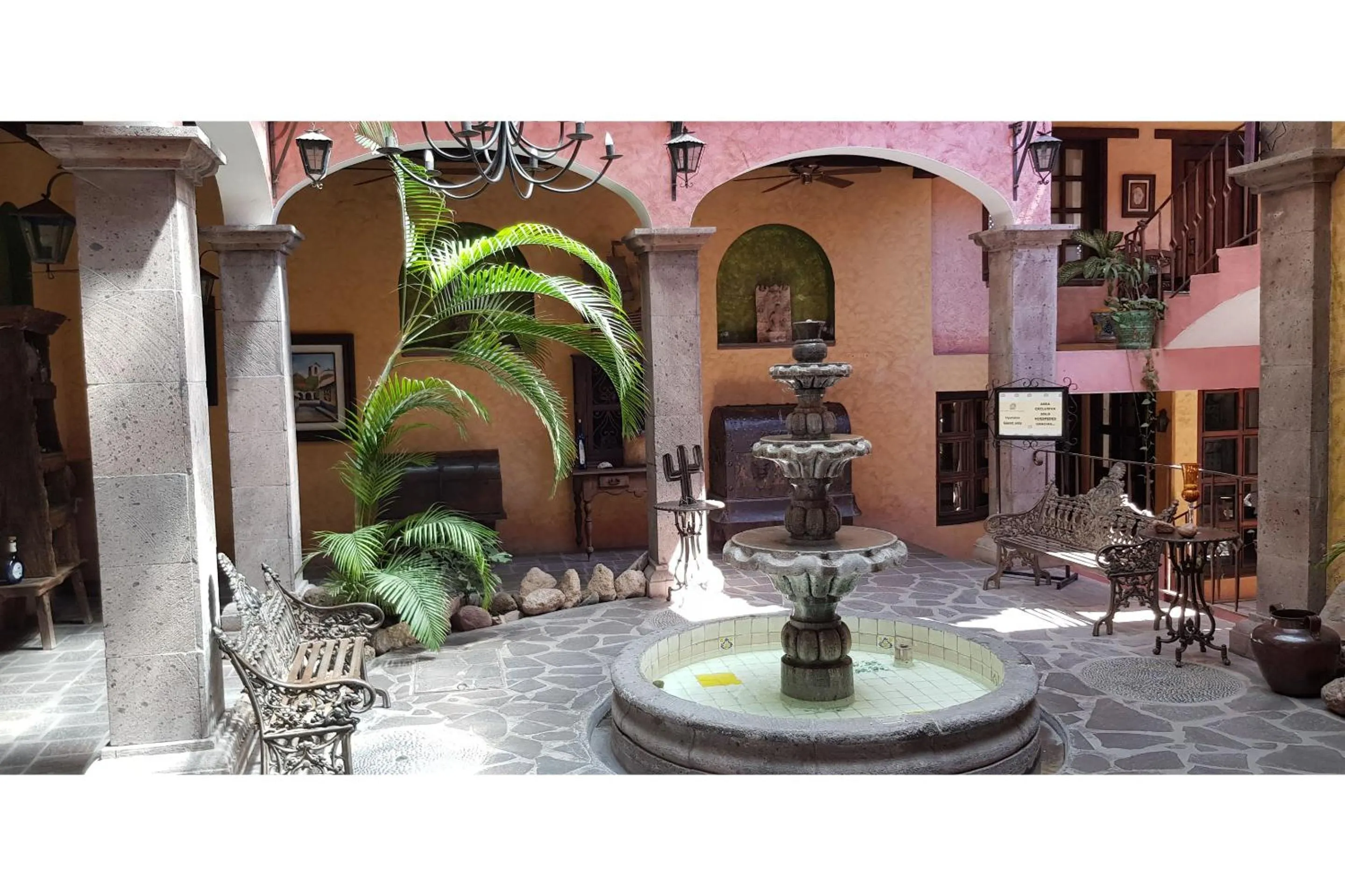 Area and facilities in Hotel Boutique Posada De Las Flores Loreto
